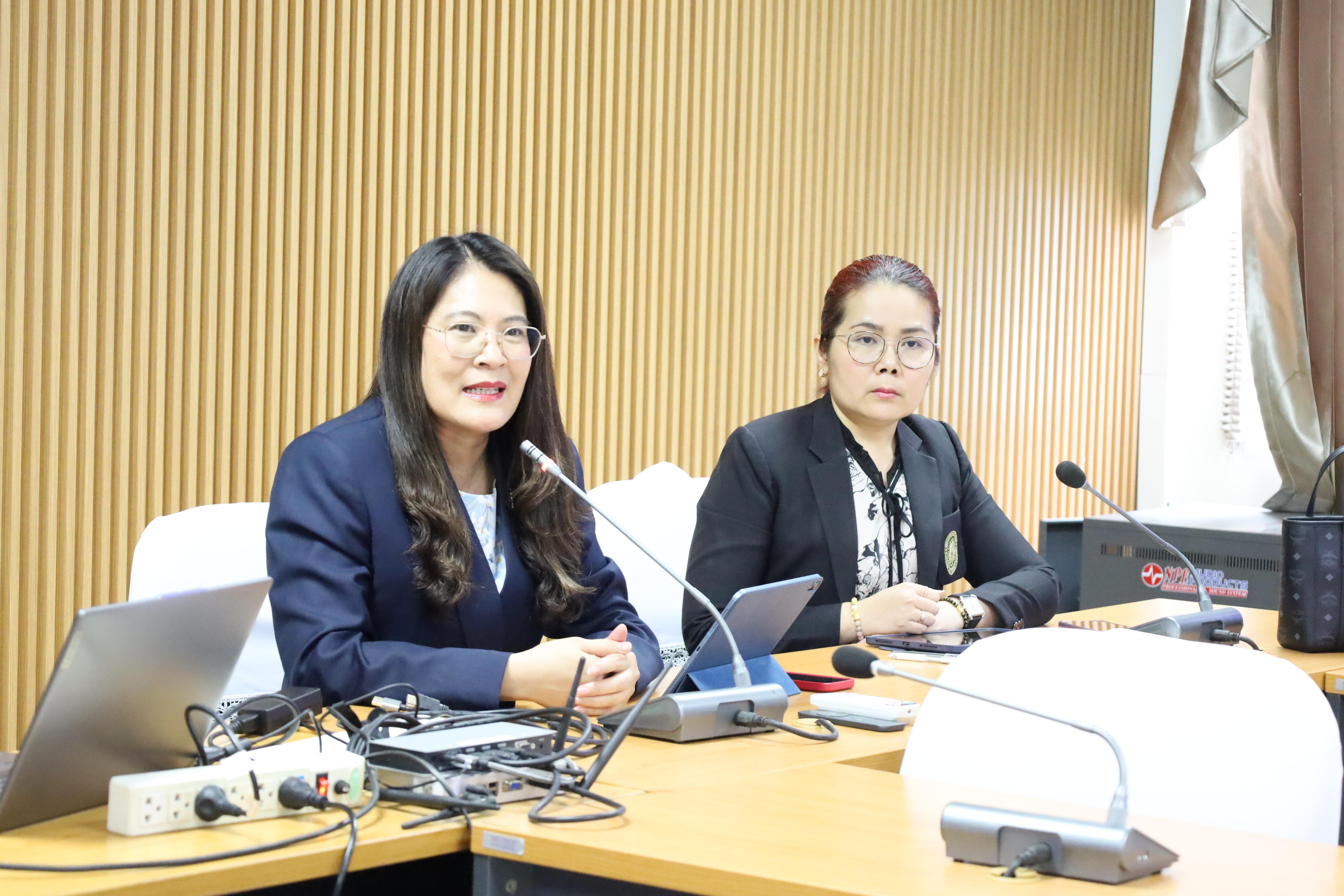 25. ผู้ทรงคุณวุฒิสภาวิชาการ พบอาจารย์คณะครุศาสตร์