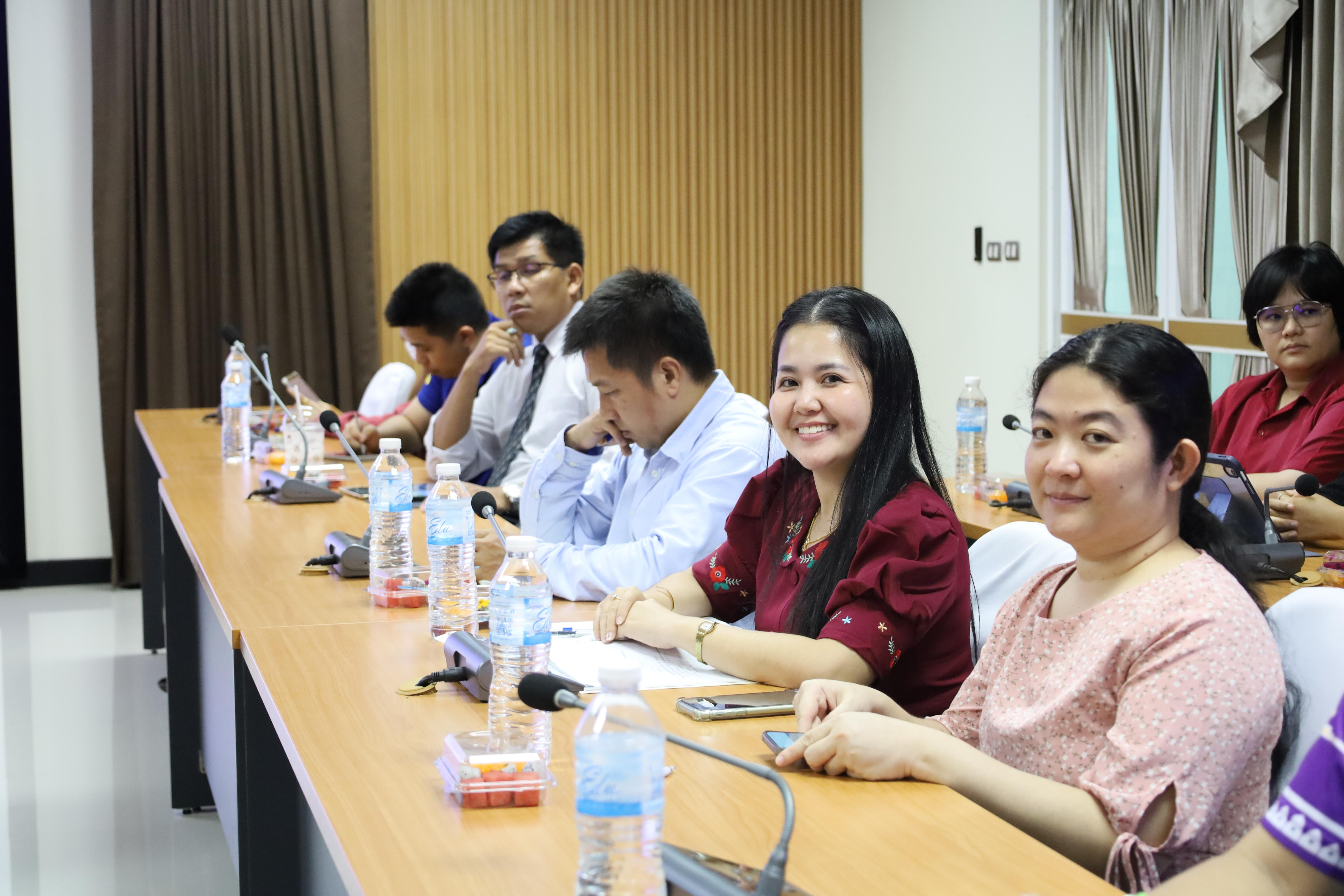 29. ผู้ทรงคุณวุฒิสภาวิชาการ พบอาจารย์คณะครุศาสตร์