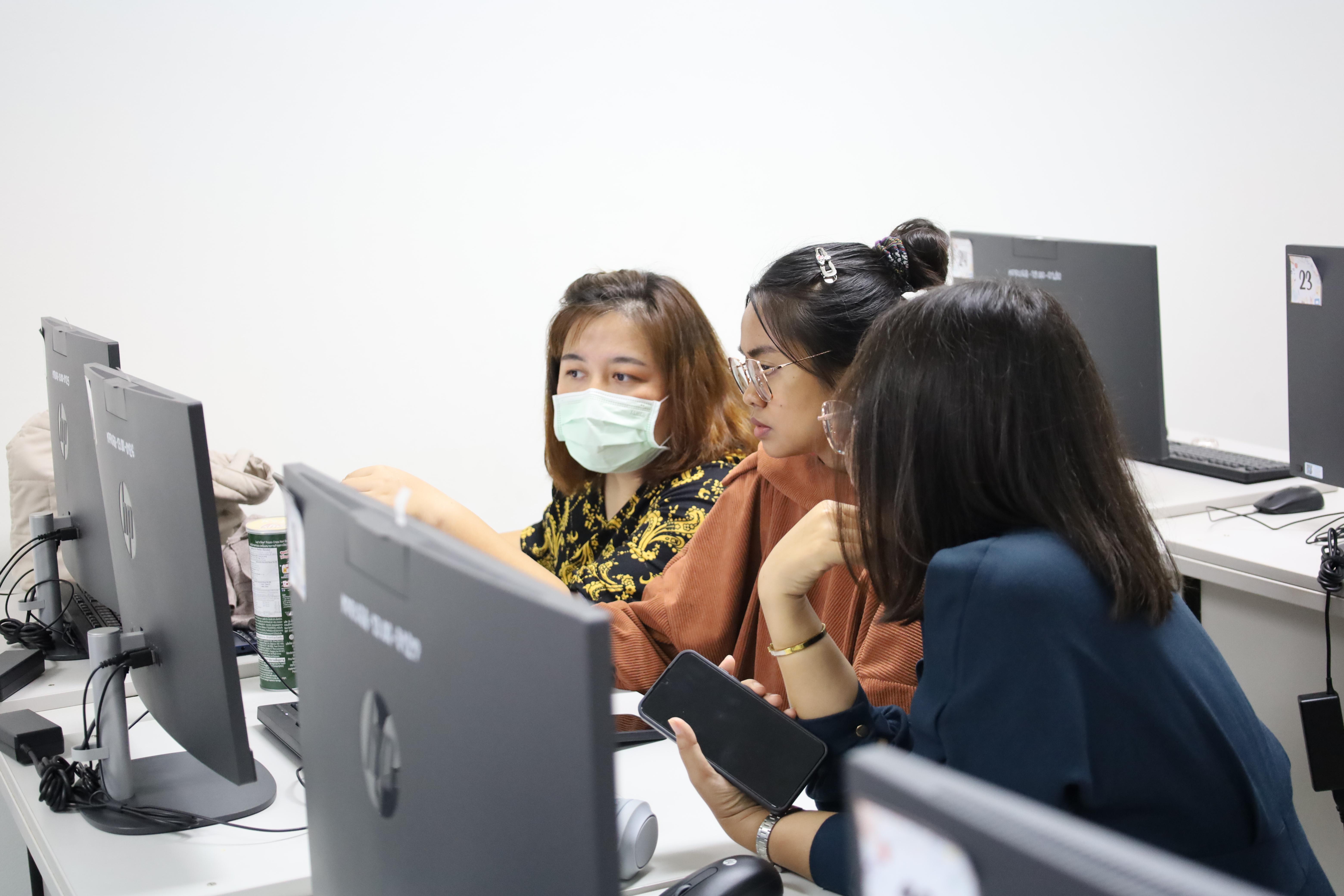 32. กิจกรรมอบรมหลักสูตรระยะสั้น (Non-degree) การพัฒนาสมรรถนะครูภาษาอังกฤษด้วย Generative AI