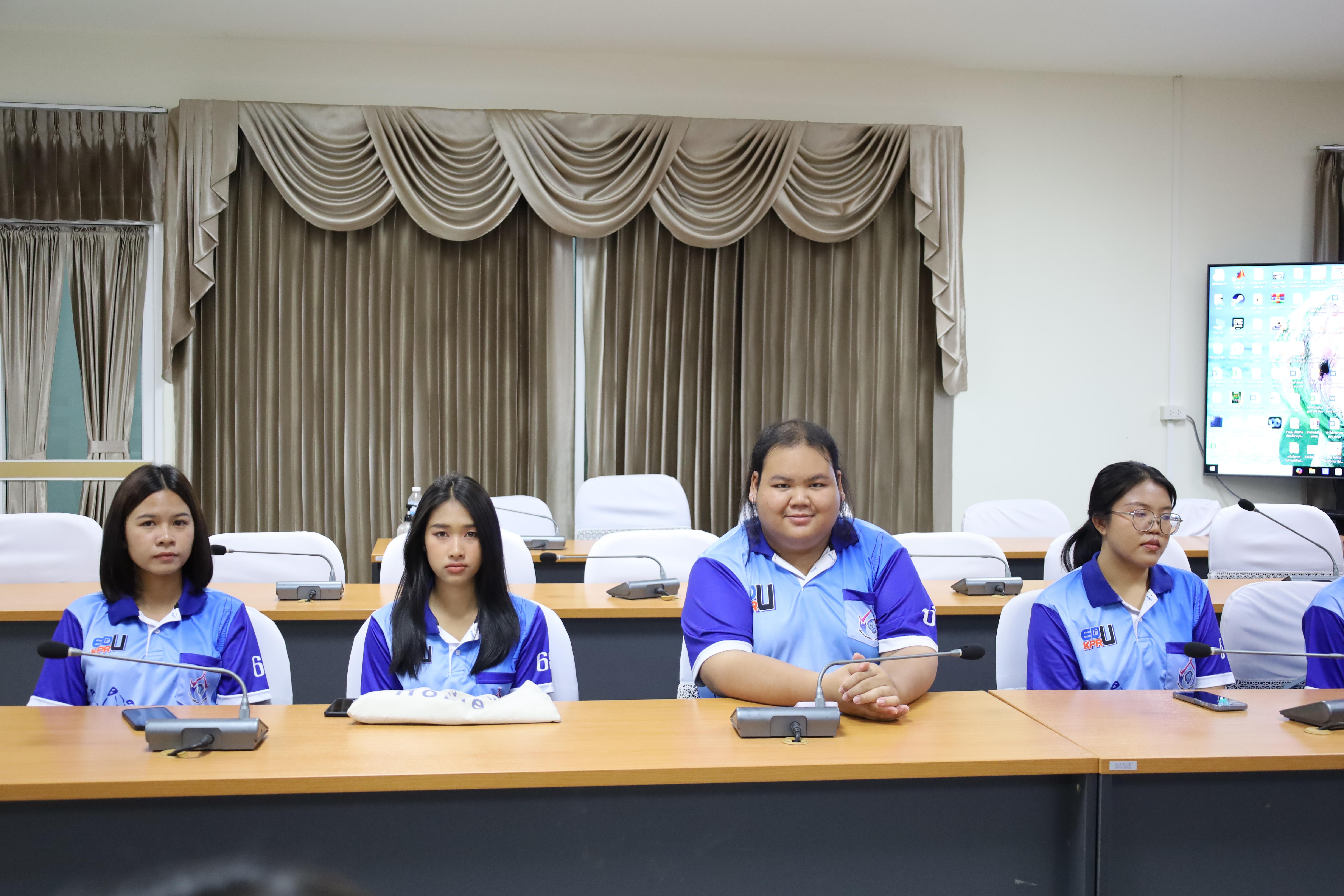 4. กิจกรรมการอบรมการเขียนแผนธุรกิจ (BMC)