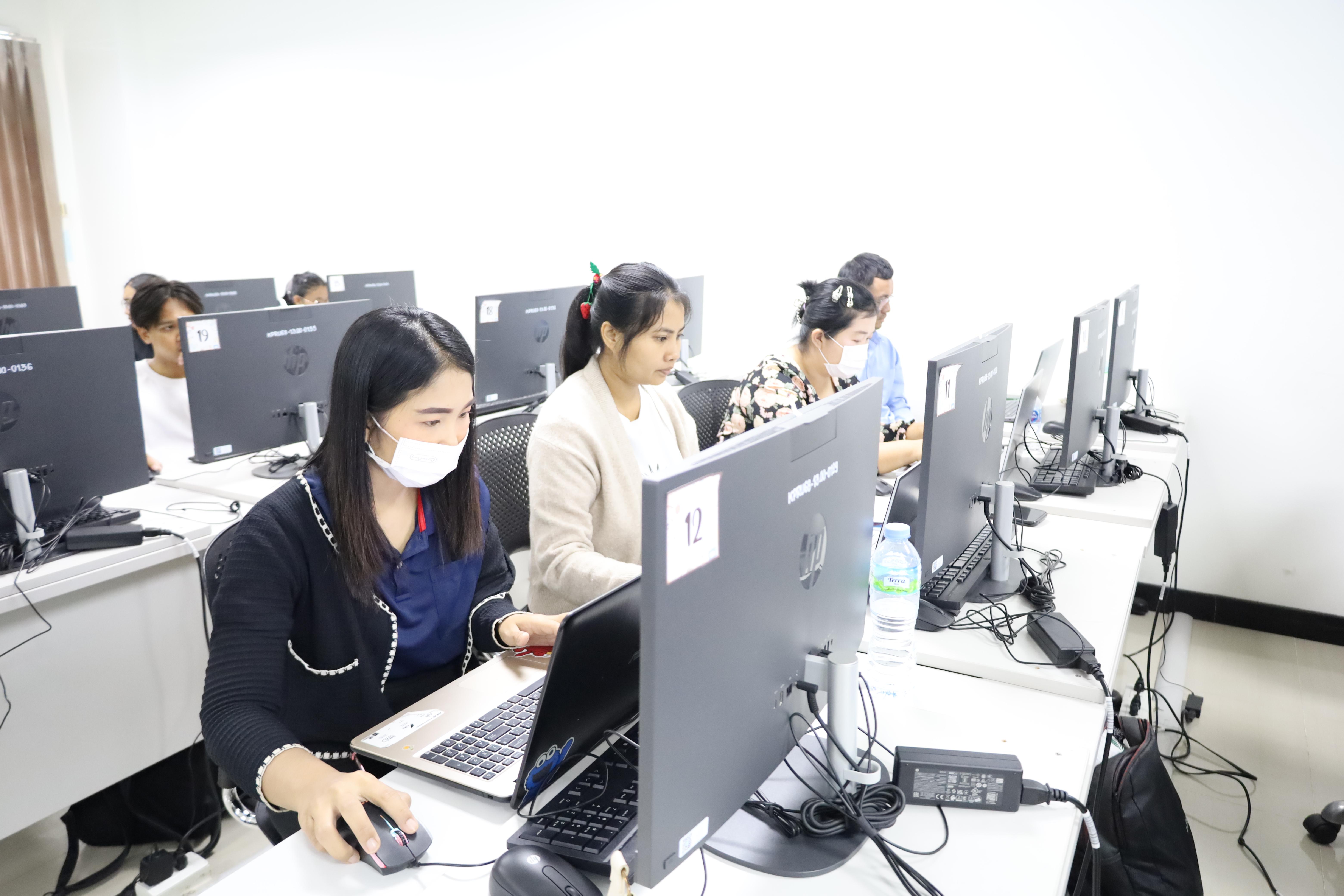 7. กิจกรรมอบรมหลักสูตรระยะสั้น (Non-degree) การพัฒนาสมรรถนะครูภาษาอังกฤษด้วย Generative AI