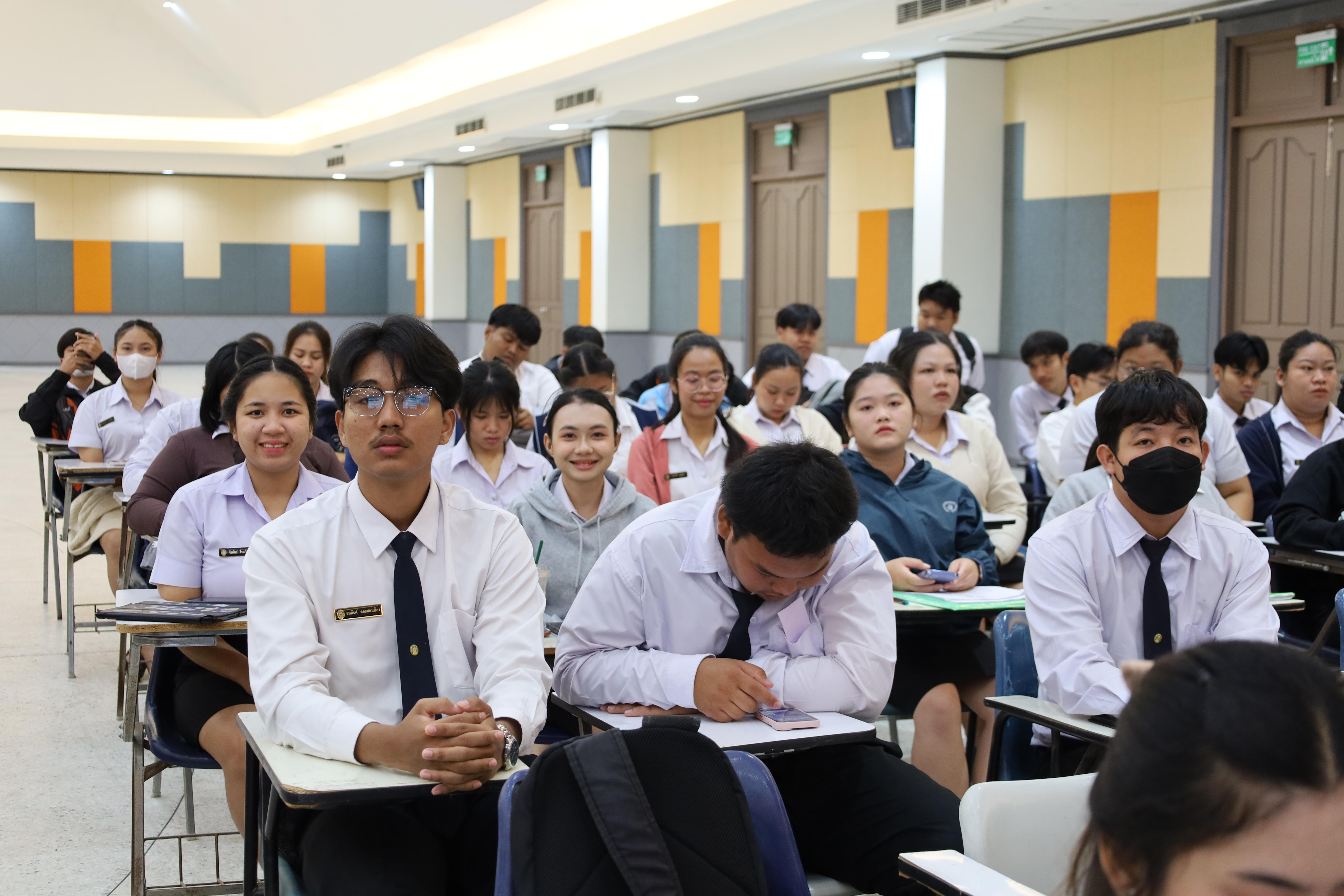 8. กิจกรรมสัมมนากลางภาคนักศึกษาฝึกประสบการณ์วิชาชีพครู ภาคเรียนที่ 1 ปีการศึกษา 2568