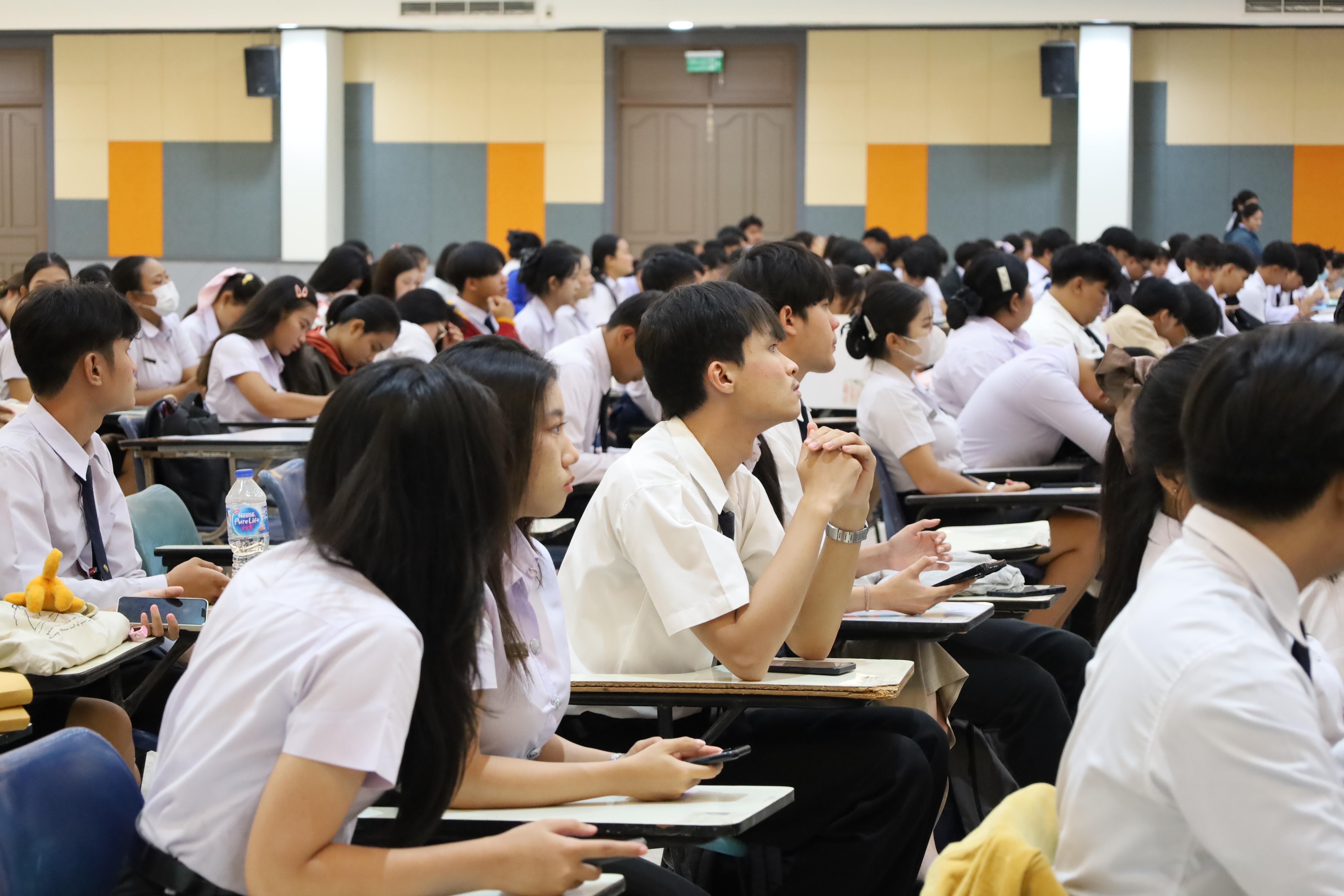 53. กิจกรรมสัมมนากลางภาคนักศึกษาฝึกประสบการณ์วิชาชีพครู ภาคเรียนที่ 1 ปีการศึกษา 2568