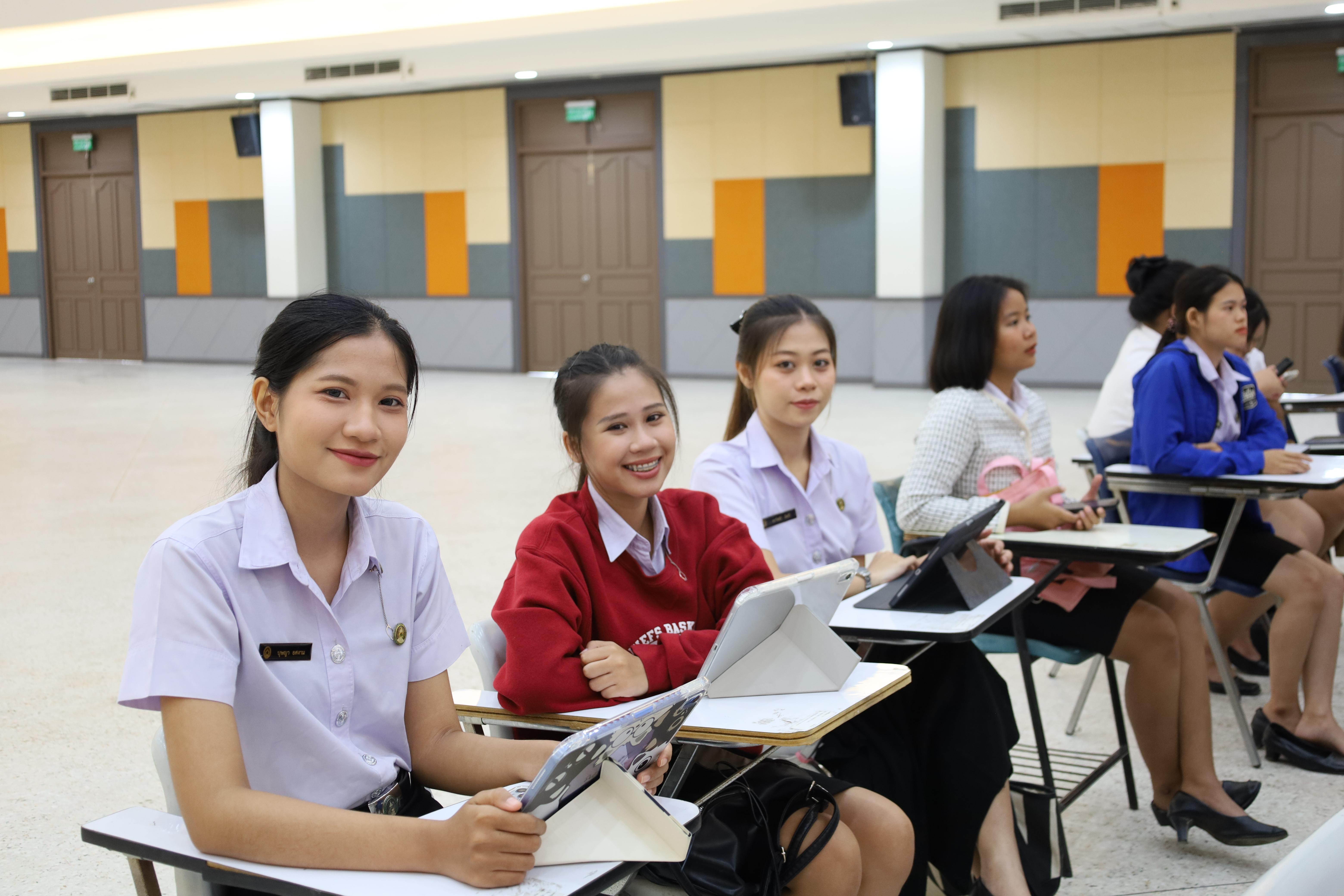 54. กิจกรรมสัมมนากลางภาคนักศึกษาฝึกประสบการณ์วิชาชีพครู ภาคเรียนที่ 1 ปีการศึกษา 2568