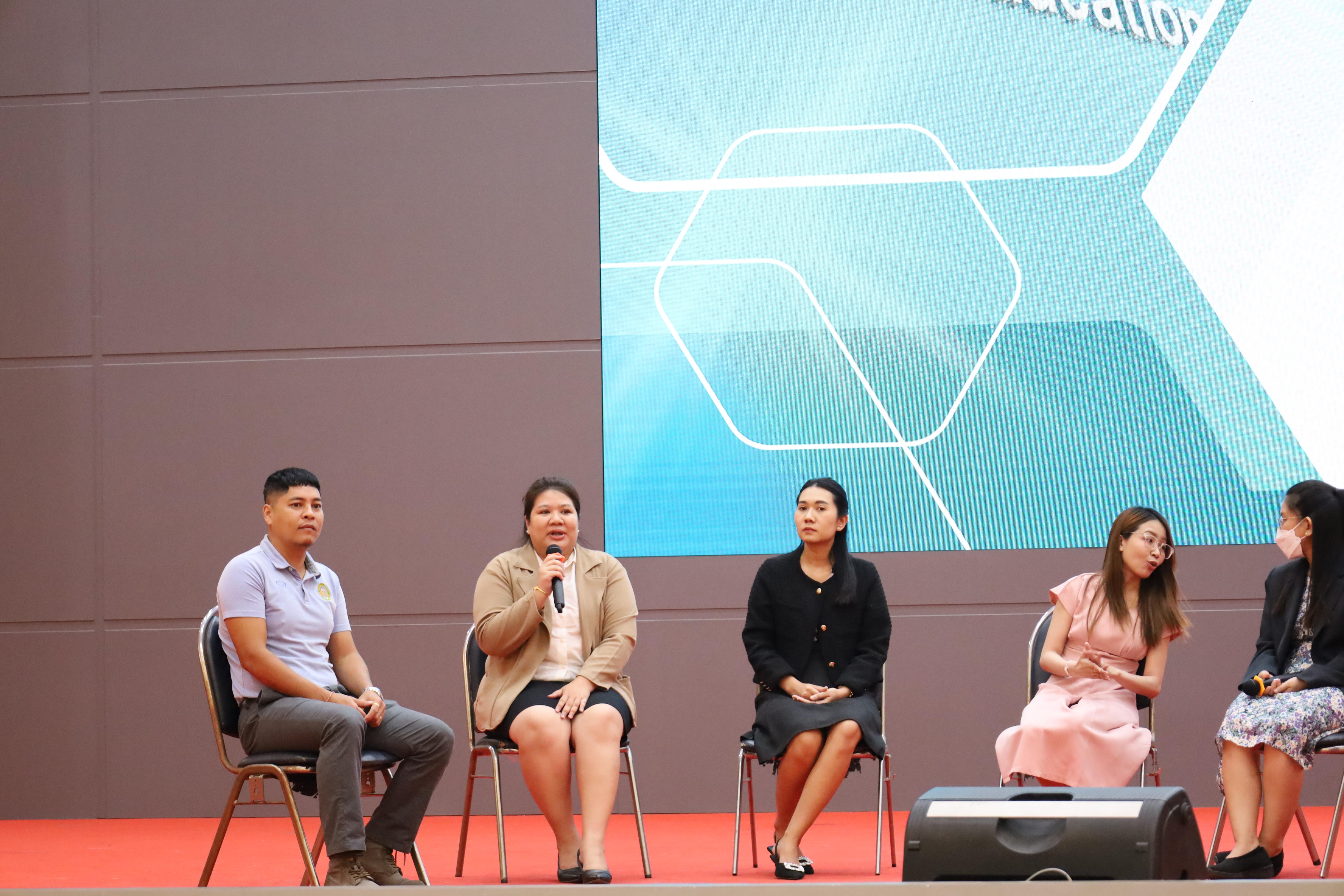 60. กิจกรรมสัมมนากลางภาคนักศึกษาฝึกประสบการณ์วิชาชีพครู ภาคเรียนที่ 1 ปีการศึกษา 2568