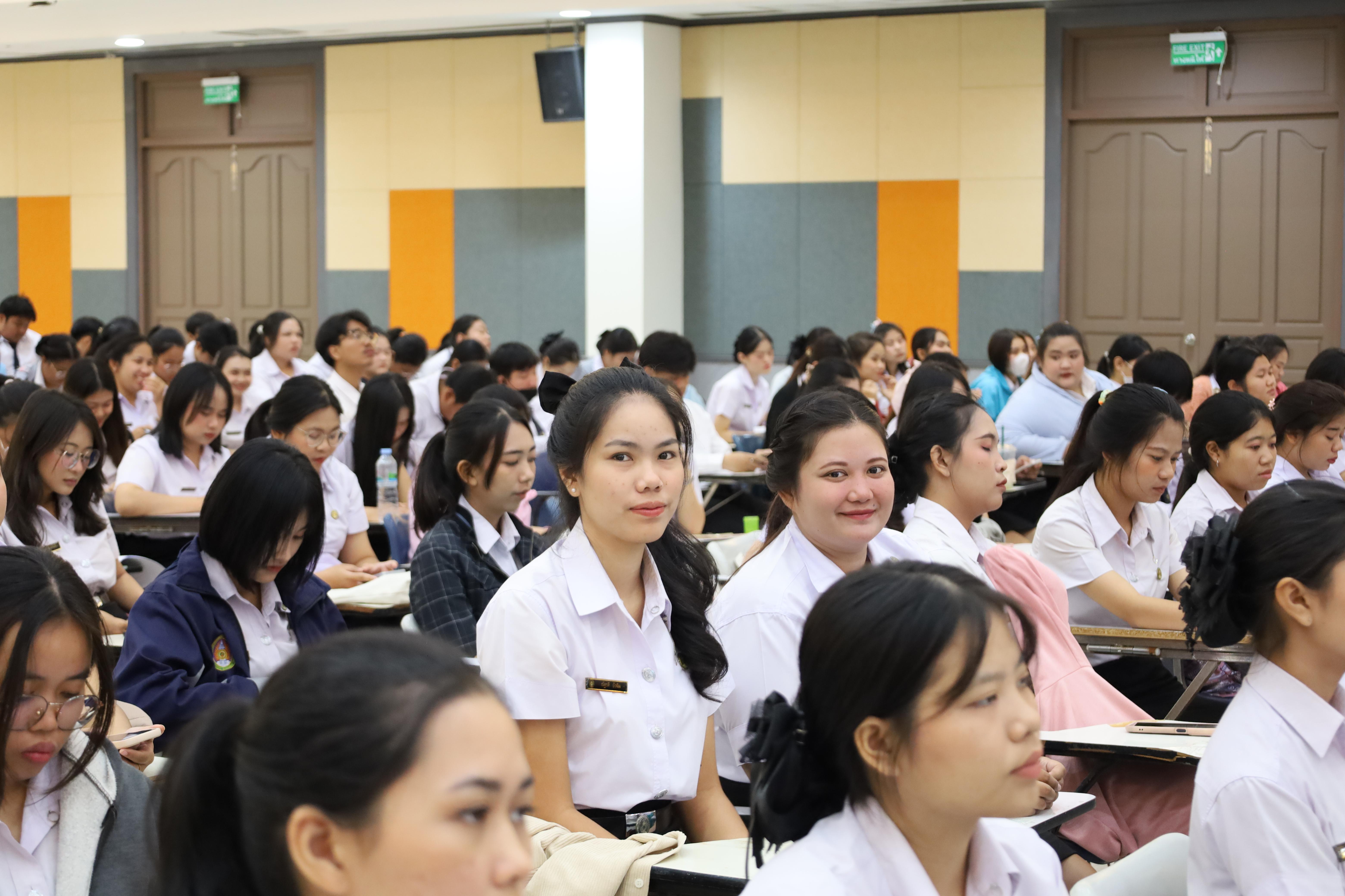 61. กิจกรรมสัมมนากลางภาคนักศึกษาฝึกประสบการณ์วิชาชีพครู ภาคเรียนที่ 1 ปีการศึกษา 2568