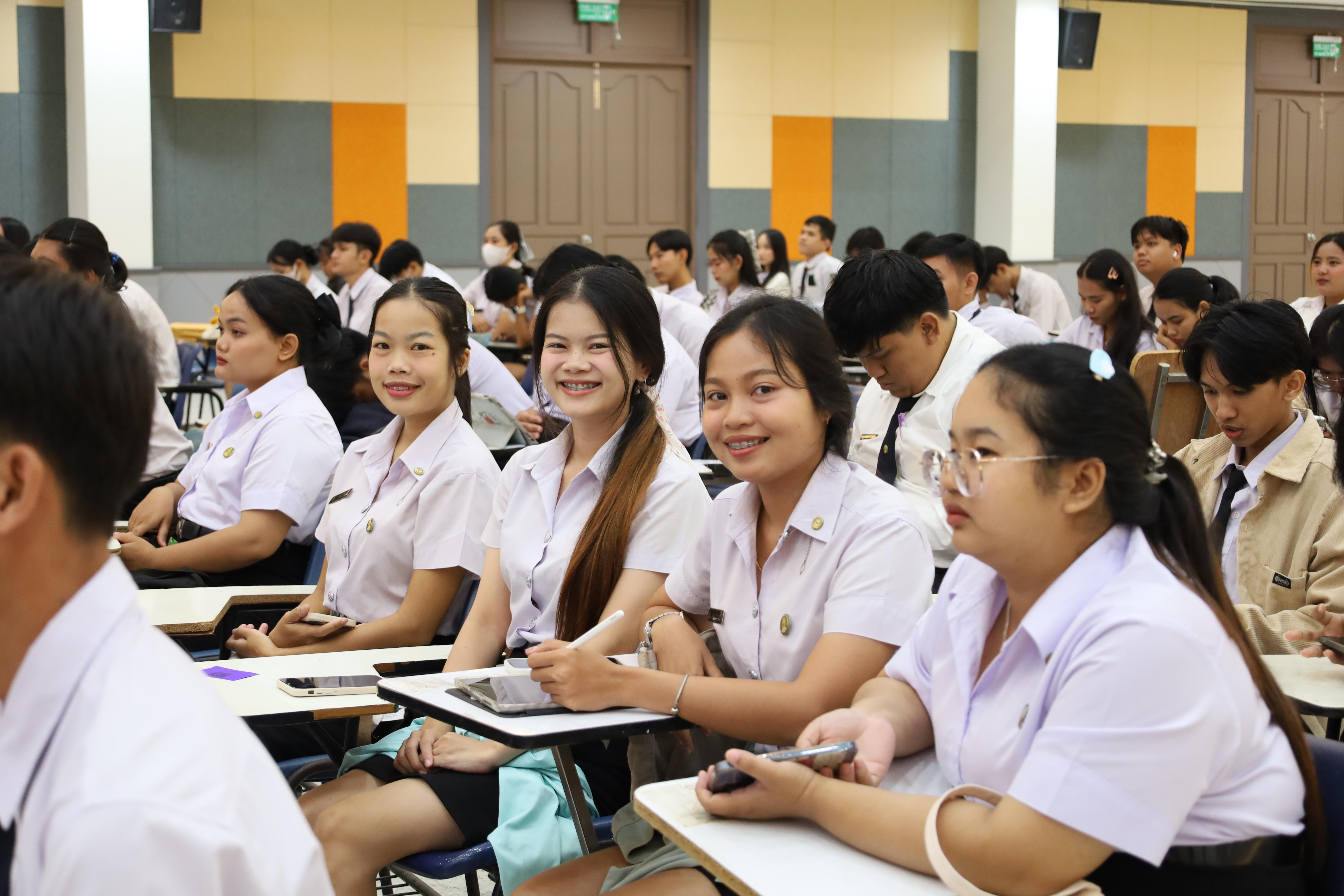 66. กิจกรรมสัมมนากลางภาคนักศึกษาฝึกประสบการณ์วิชาชีพครู ภาคเรียนที่ 1 ปีการศึกษา 2568