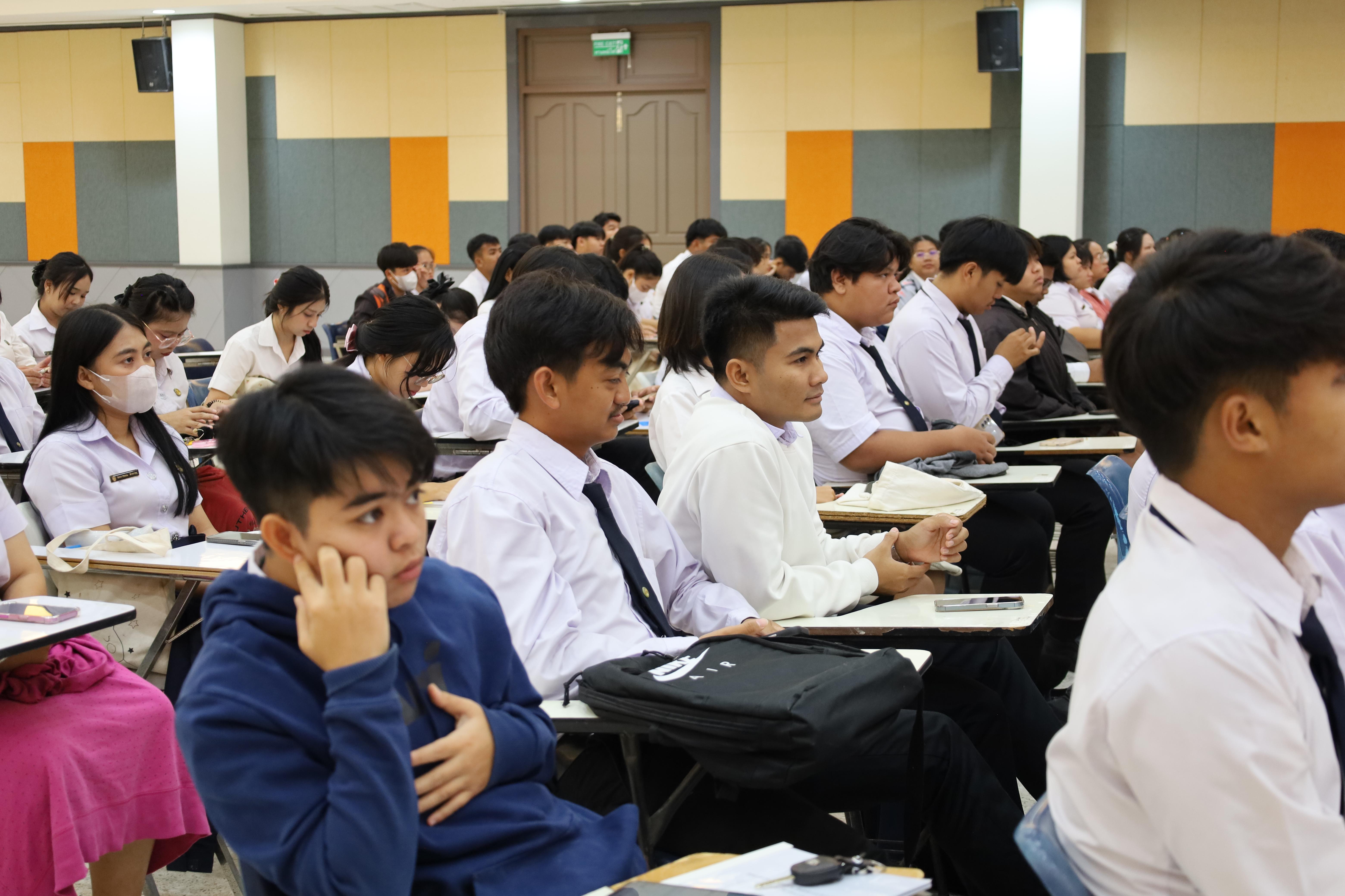 73. กิจกรรมสัมมนากลางภาคนักศึกษาฝึกประสบการณ์วิชาชีพครู ภาคเรียนที่ 1 ปีการศึกษา 2568