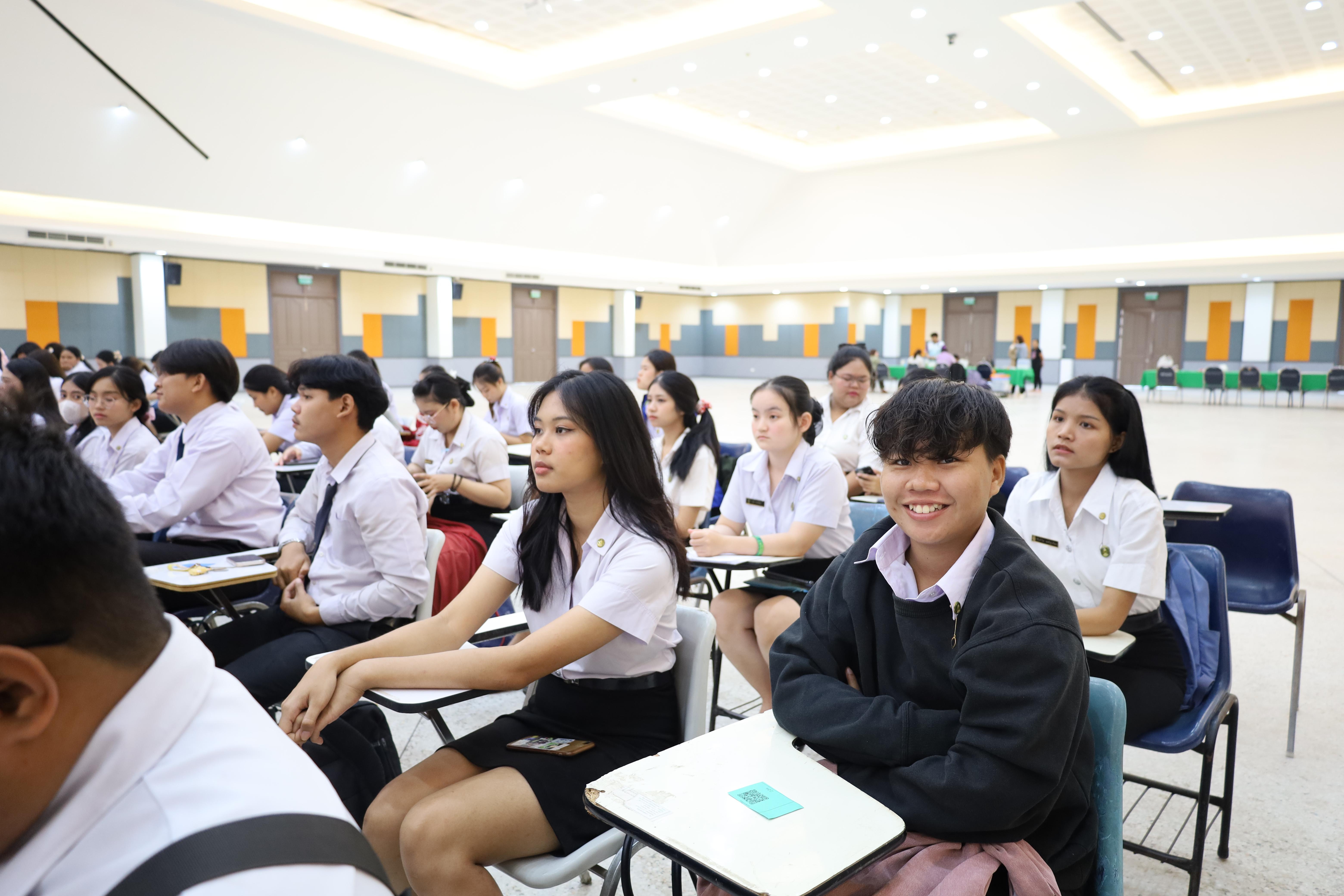 84. กิจกรรมสัมมนากลางภาคนักศึกษาฝึกประสบการณ์วิชาชีพครู ภาคเรียนที่ 1 ปีการศึกษา 2568