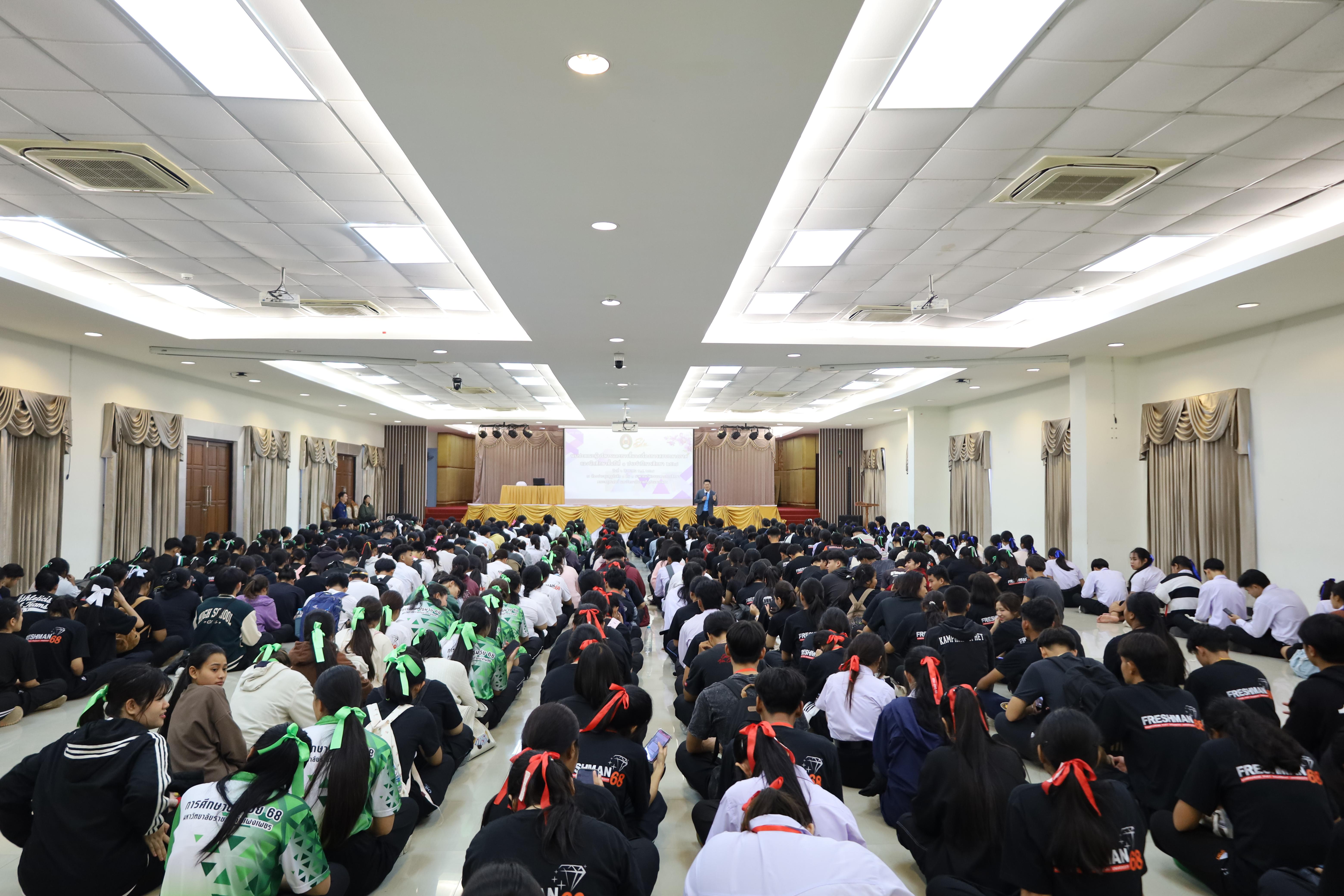 14. พบปะคณะผู้บริหารและการชี้แจงการสอบกลางภาคให้กับนักศึกษาชั้นปีที่ 1