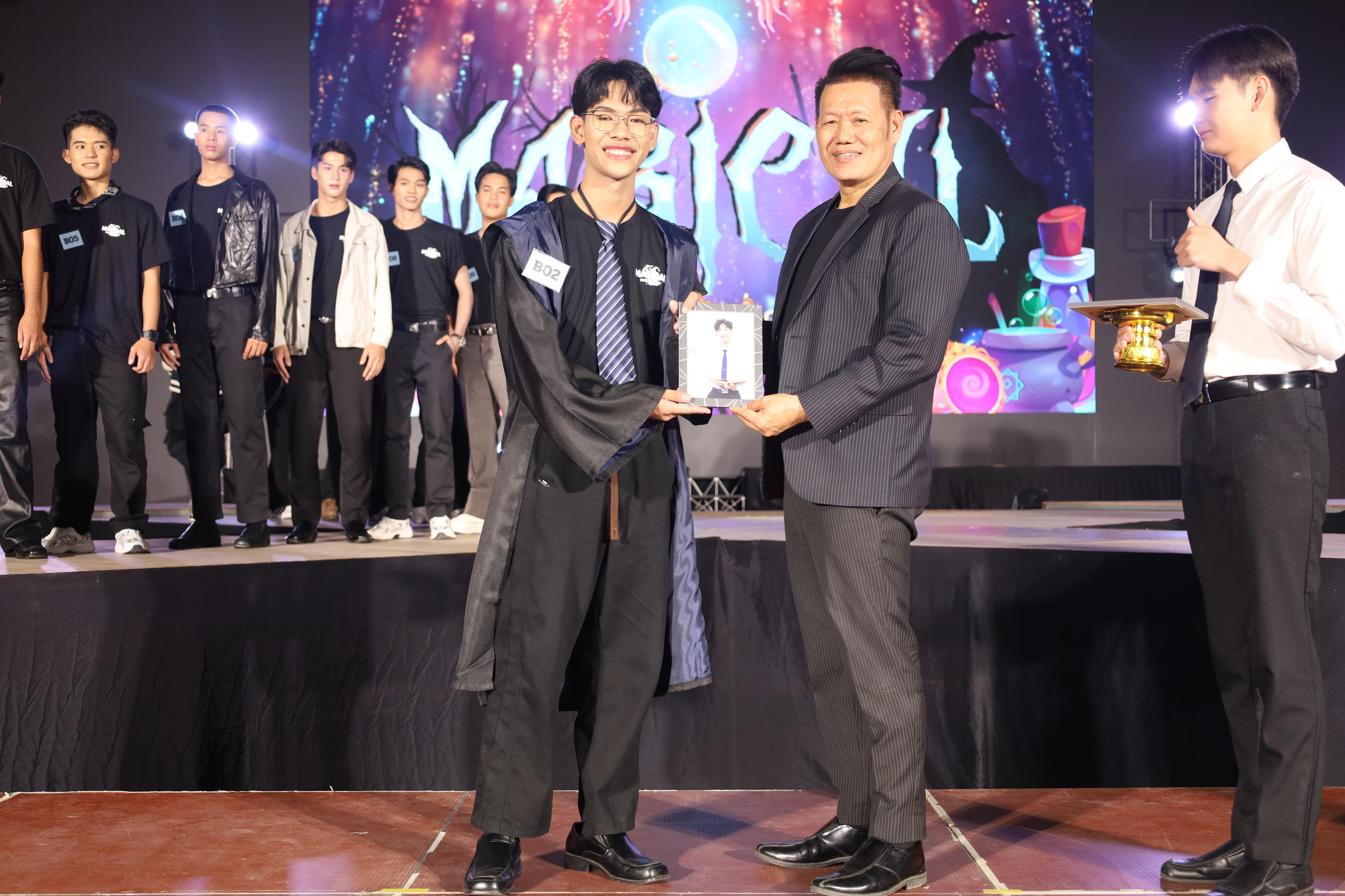 196. การประกวดดาว-เดือนครุศาสตร์ ประจำปี 2568 “Magical Freshy Night 2025”