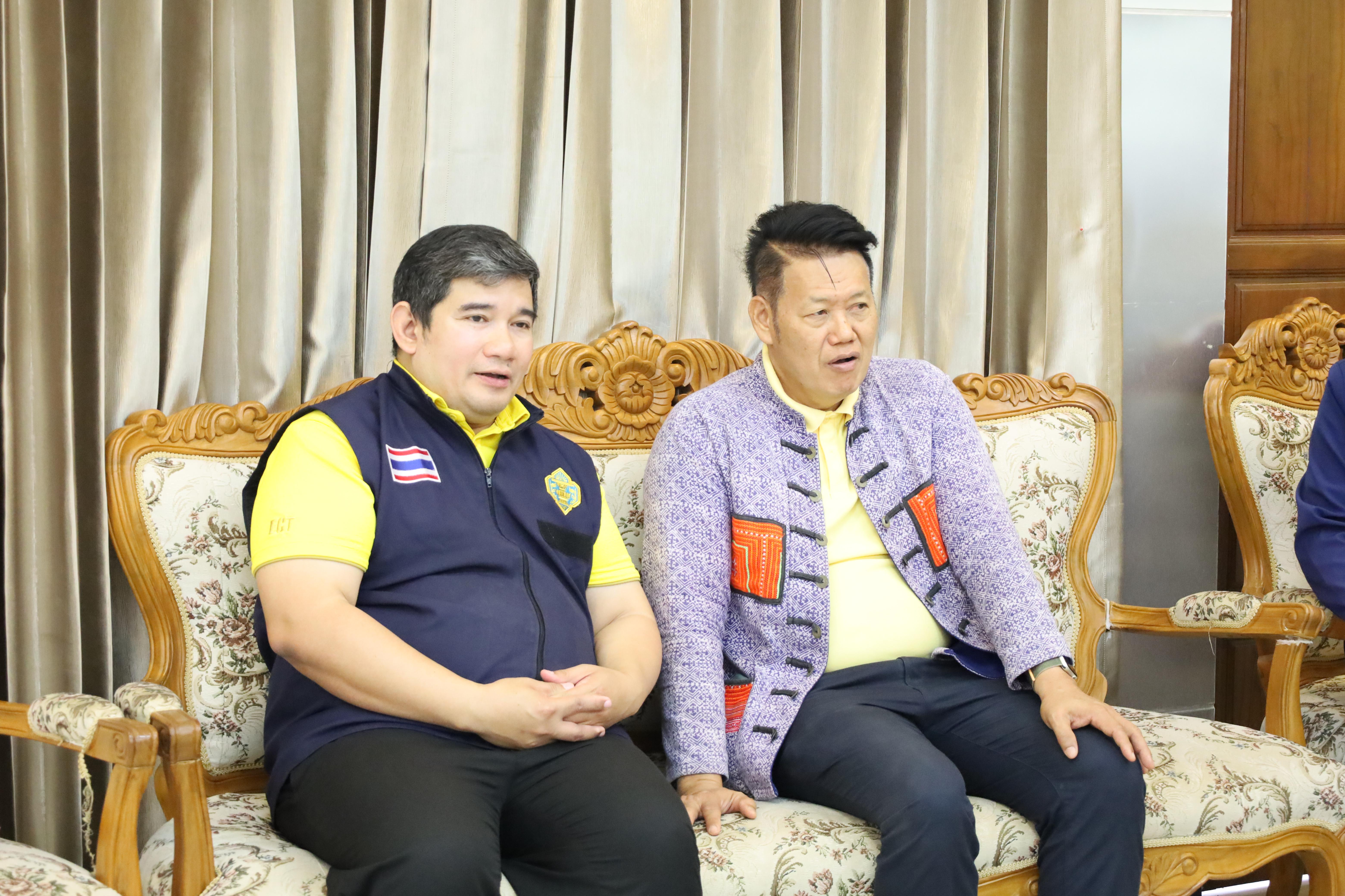 10. โครงการพัฒนาความเป็นพลเมืองในระบอบประชาธิปไตยอันมีพระมหากษัตริย์ทรงเป็นประมุข