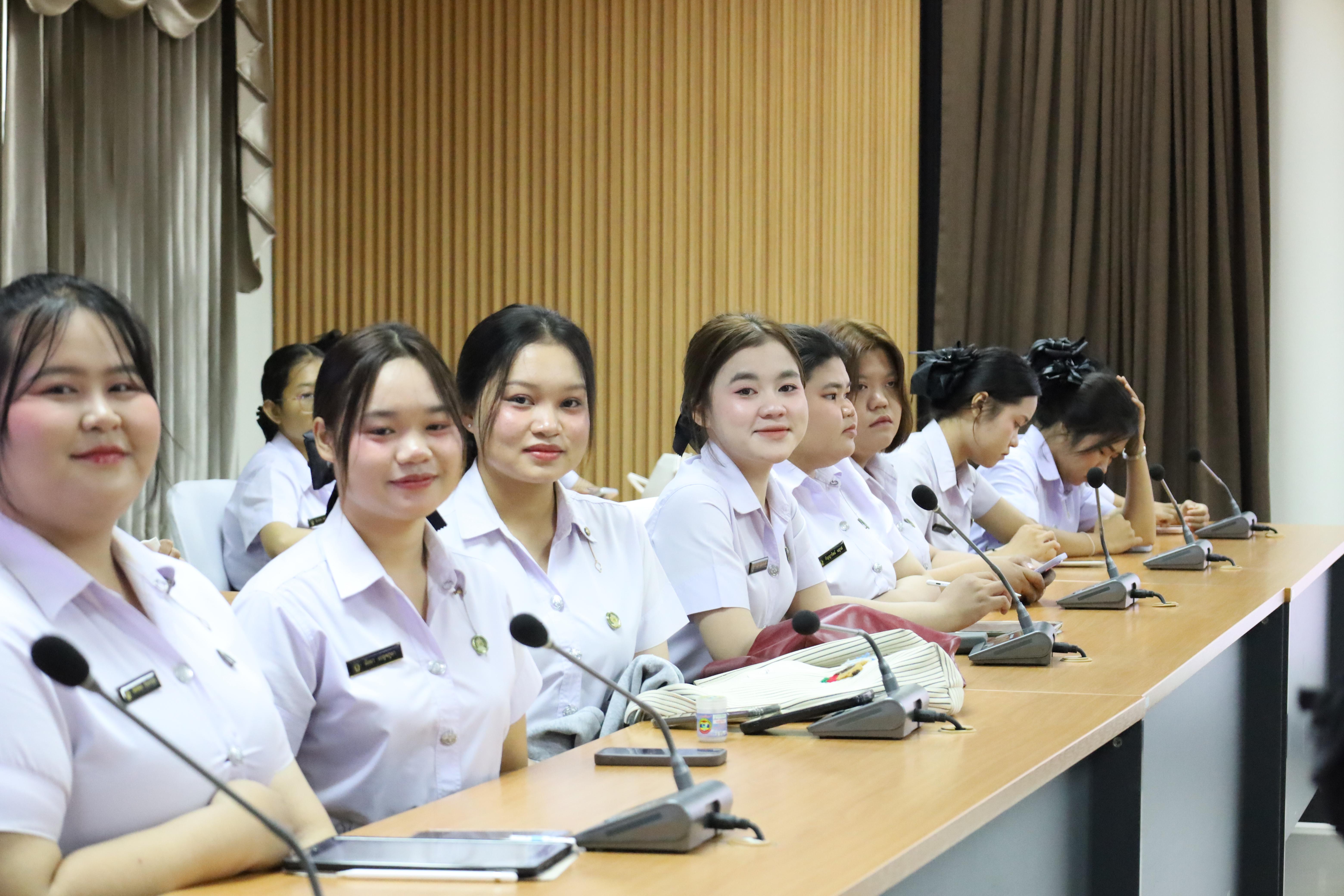 24. กิจกรรมการบรรยายพิเศษ หัวข้อ “บทบาทของศึกษานิเทศก์ในการพัฒนาคุณภาพการศึกษาปฐมวัยในโรงเรียน” สำหรับนักศึกษาโปรแกรมวิชาการศึกษาปฐมวัย