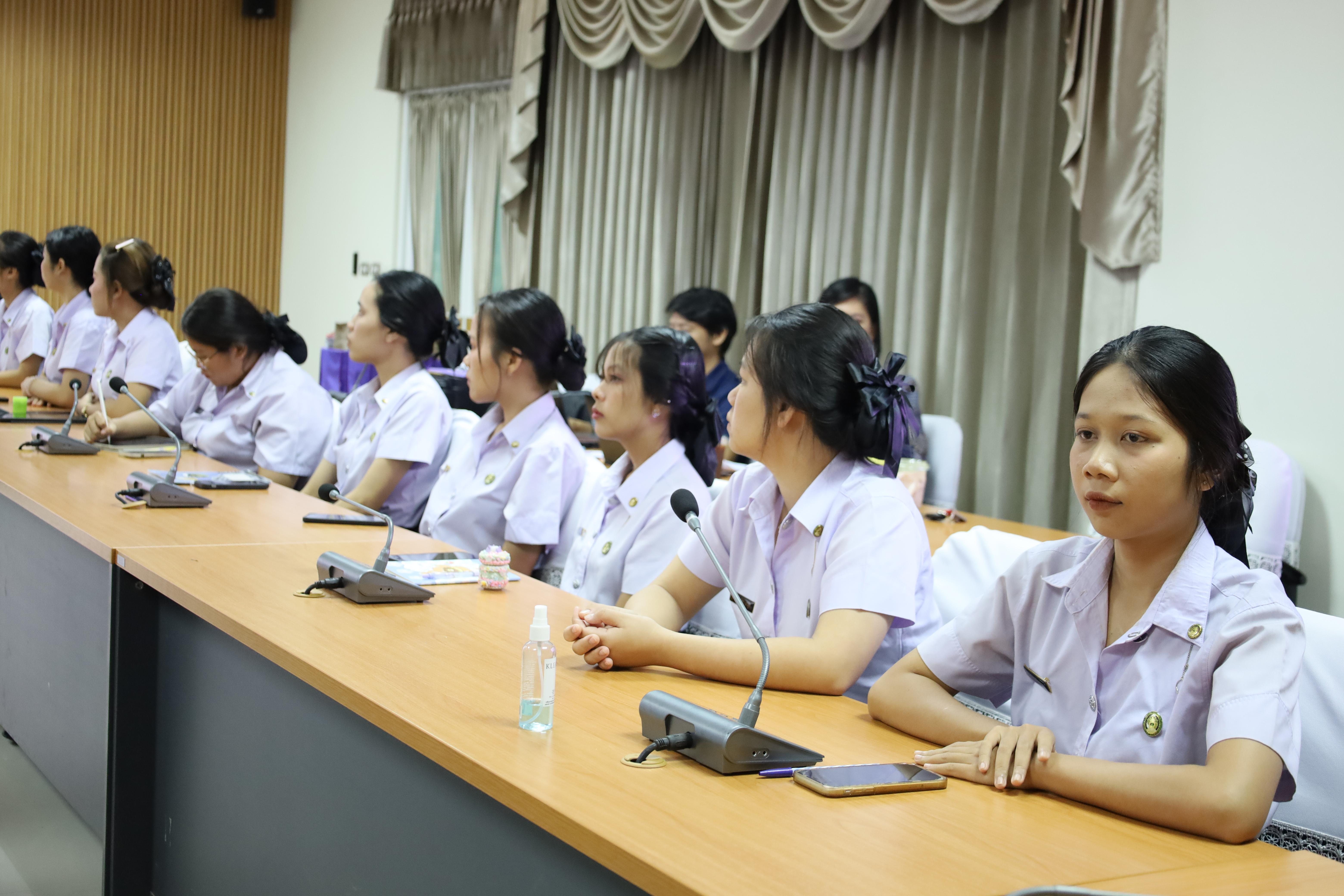 28. กิจกรรมการบรรยายพิเศษ หัวข้อ “บทบาทของศึกษานิเทศก์ในการพัฒนาคุณภาพการศึกษาปฐมวัยในโรงเรียน” สำหรับนักศึกษาโปรแกรมวิชาการศึกษาปฐมวัย