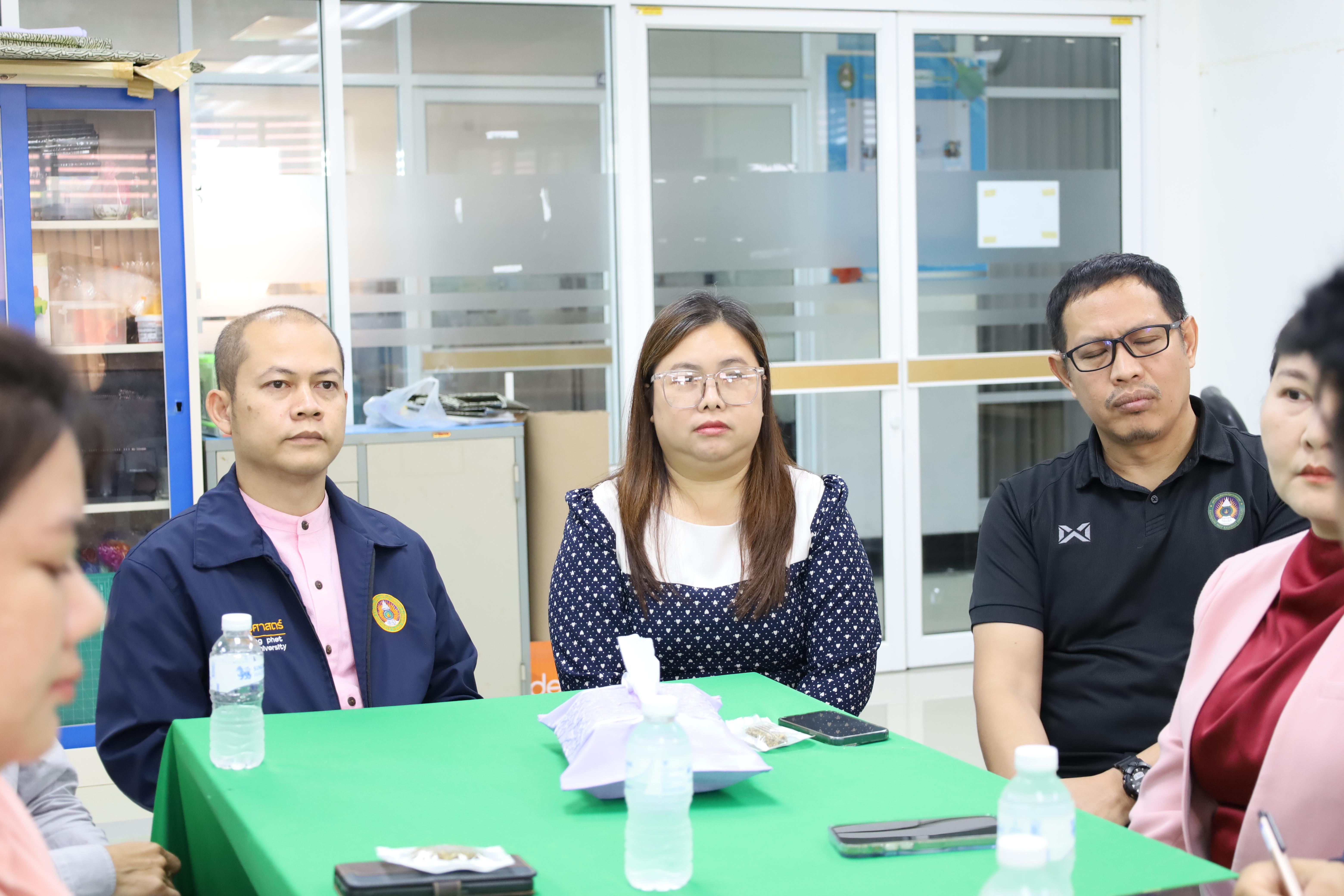 6. คณบดีพบปะอาจารย์ประจำโปรแกรมวิชาการประถมศึกษา