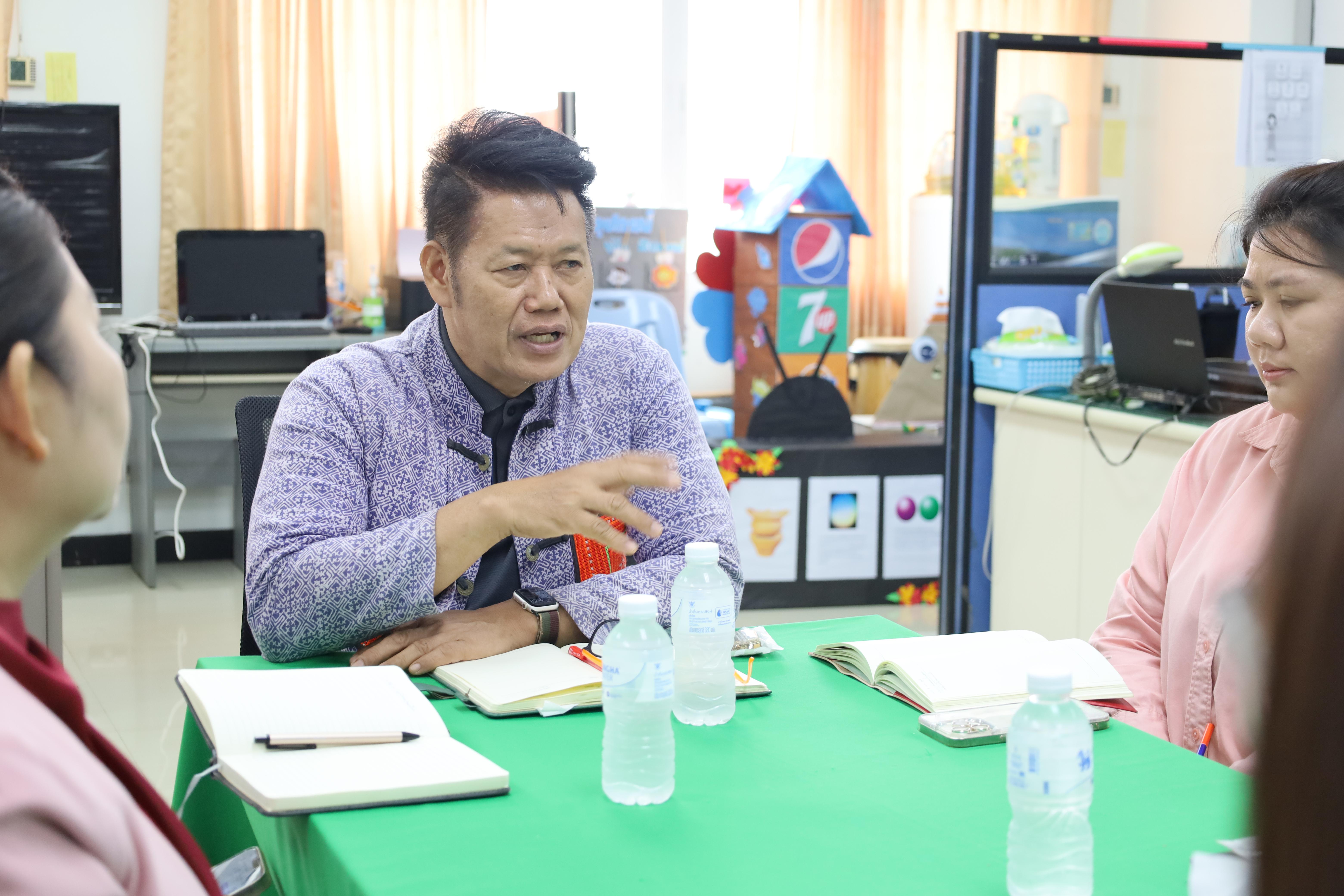 11. คณบดีพบปะอาจารย์ประจำโปรแกรมวิชาการประถมศึกษา