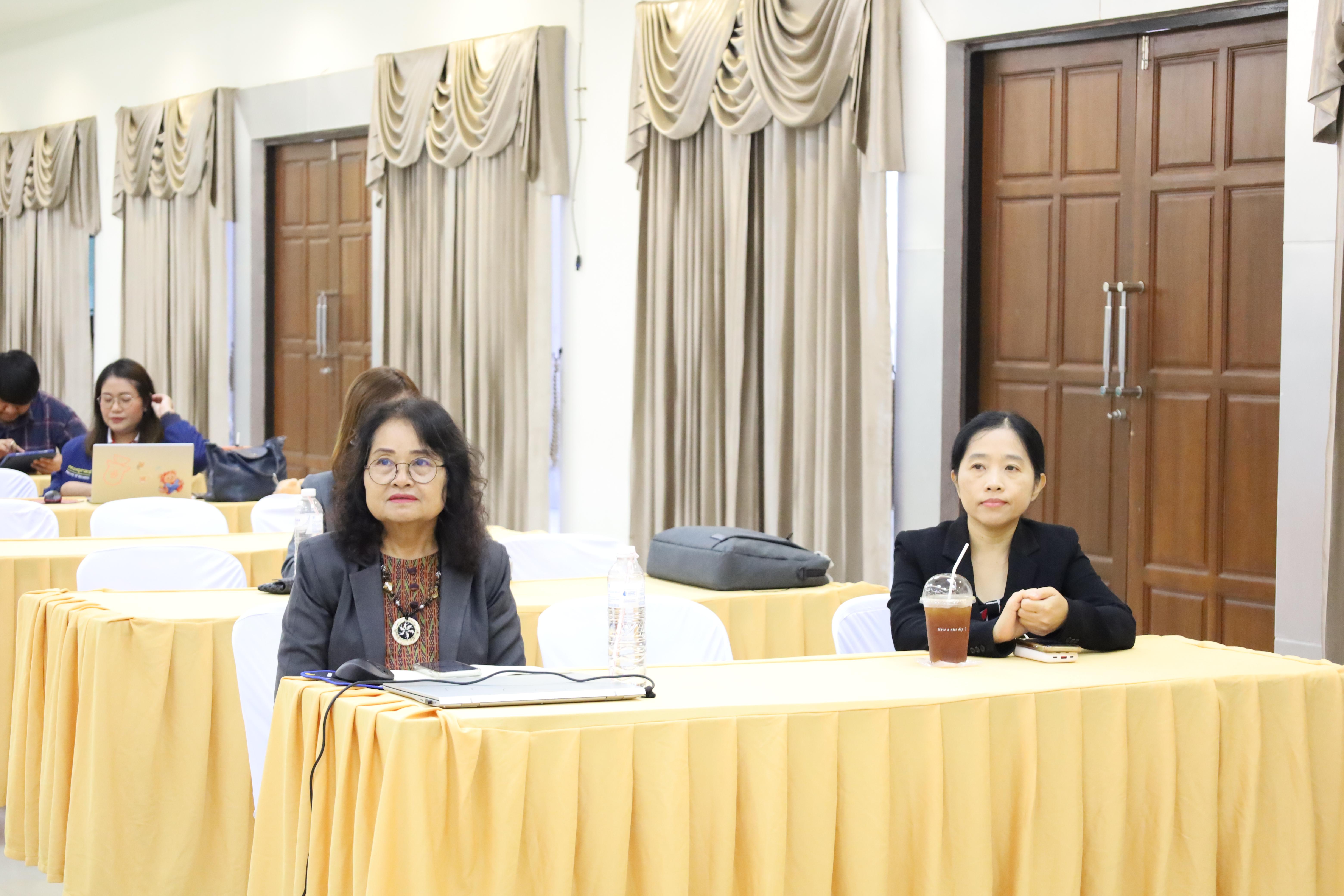 2. กิจกรรมอบรมเชิงปฎิบัติการ "การใช้สถิติขั้นสูงในการวิจัย สำหรับนักศึกษาระดับบัณฑิตศึกษา ประจำปี 2568"