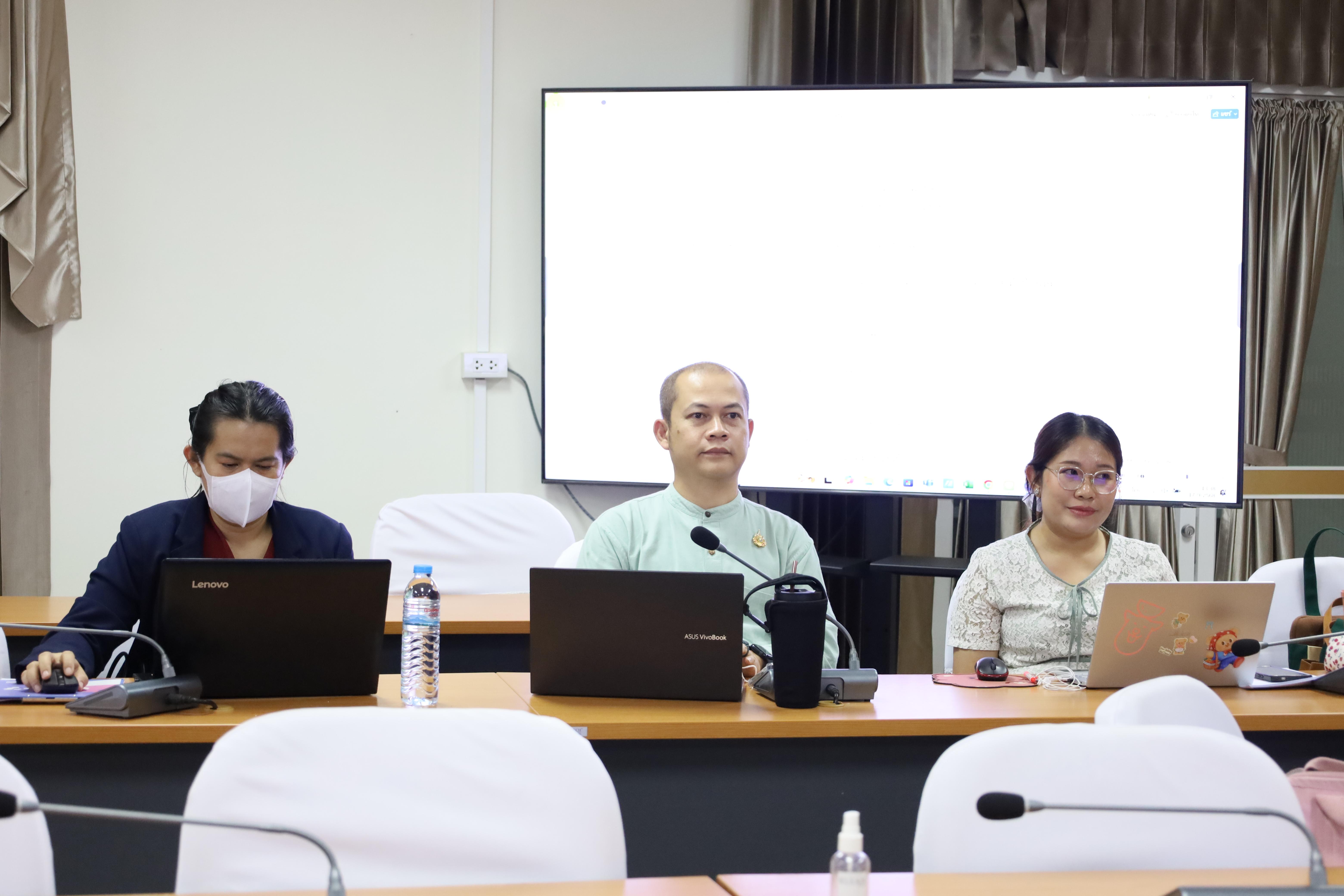 8. ประชุมอาจารย์ผู้สอนสาขาหลักสูตรและการสอน
