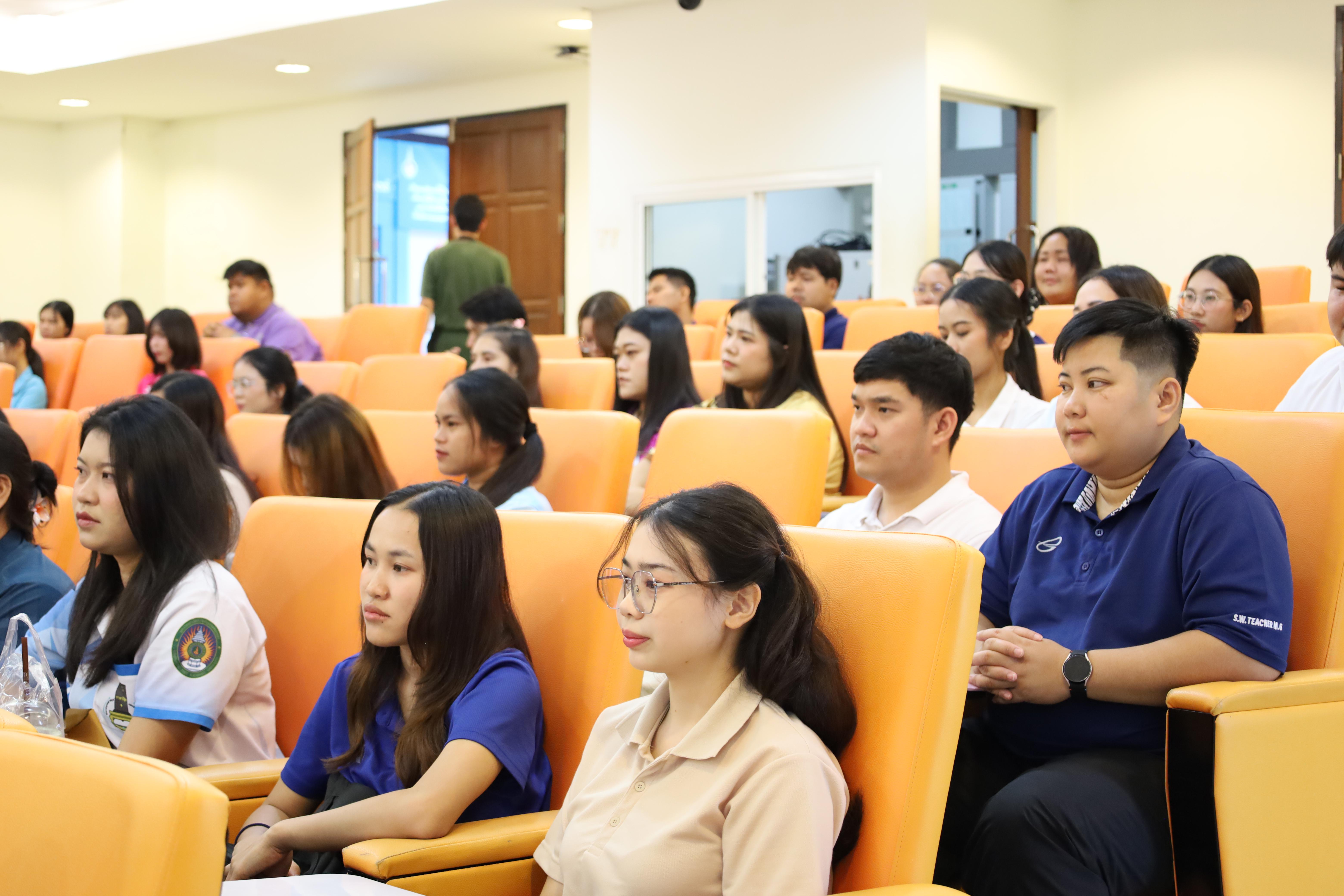 39. การปฐมนิเทศนักศึกษาใหม่ หลักสูตรประกาศนียบัตรบัณฑิต สาขาวิชาชีพครู