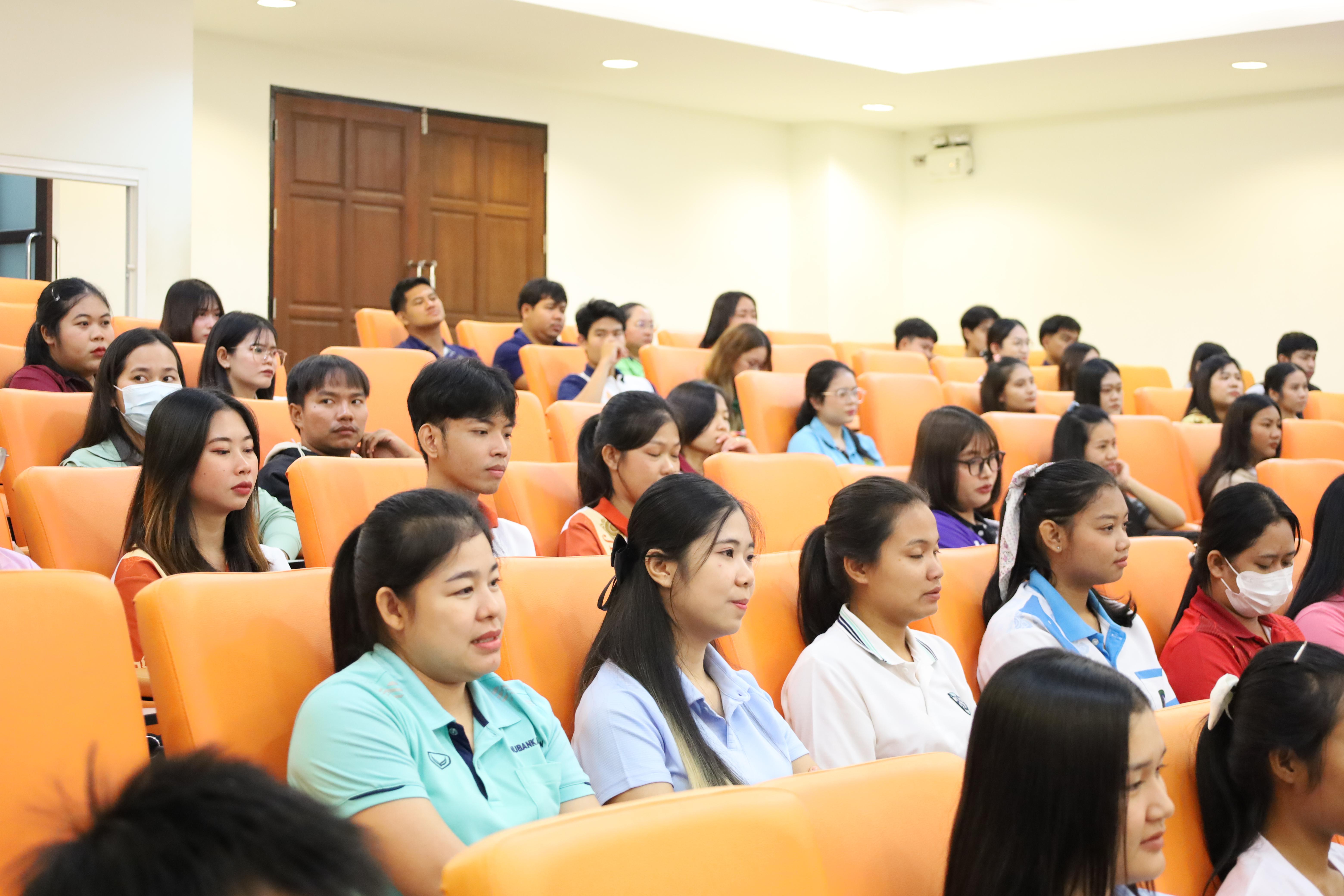 51. การปฐมนิเทศนักศึกษาใหม่ หลักสูตรประกาศนียบัตรบัณฑิต สาขาวิชาชีพครู