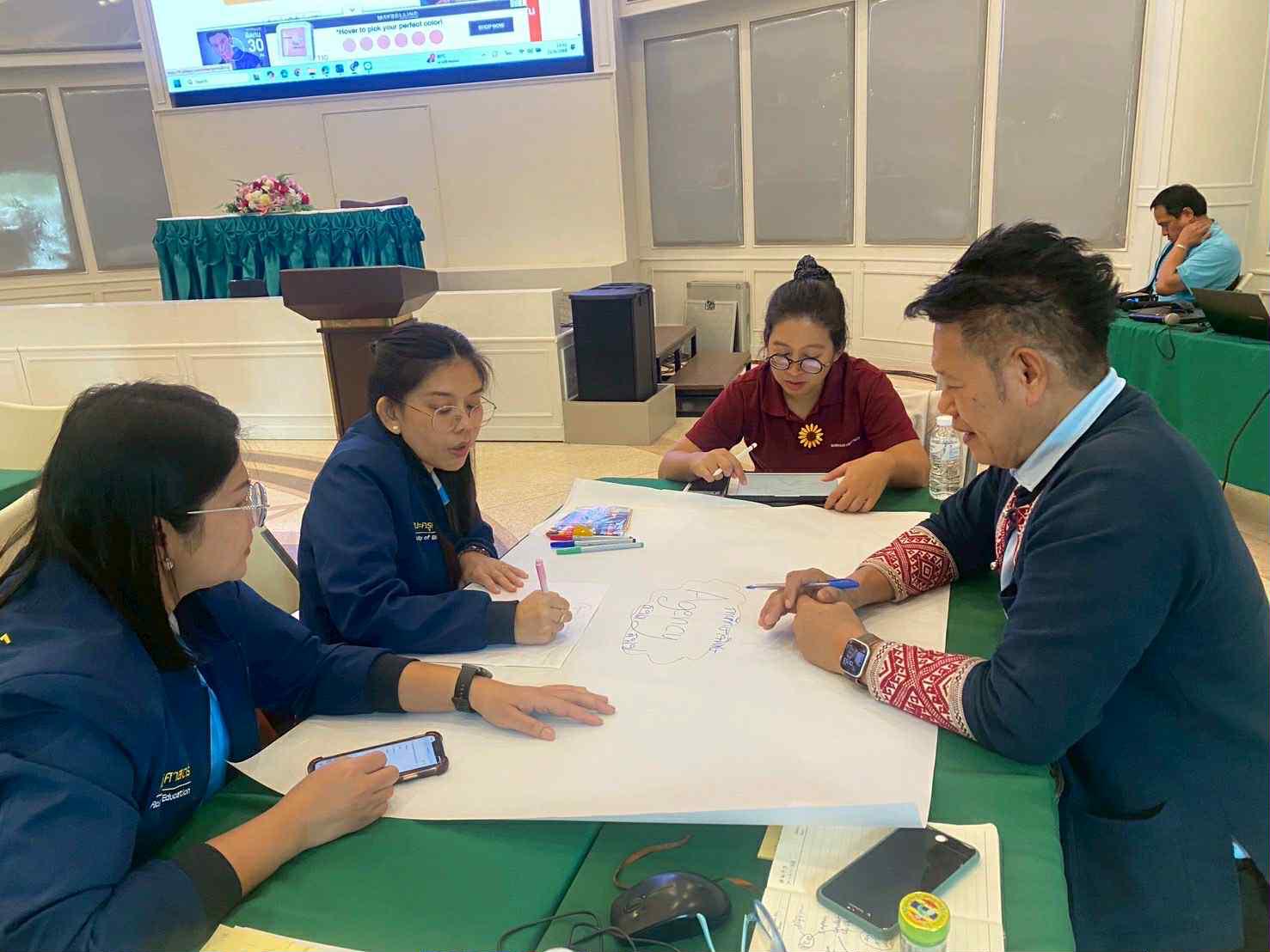 4. การประชุมถอดบทเรียนการดำเนินงานโครงการพัฒนาครูในโครงการผลิตครูเพื่อพัฒนาท้องถิ่น