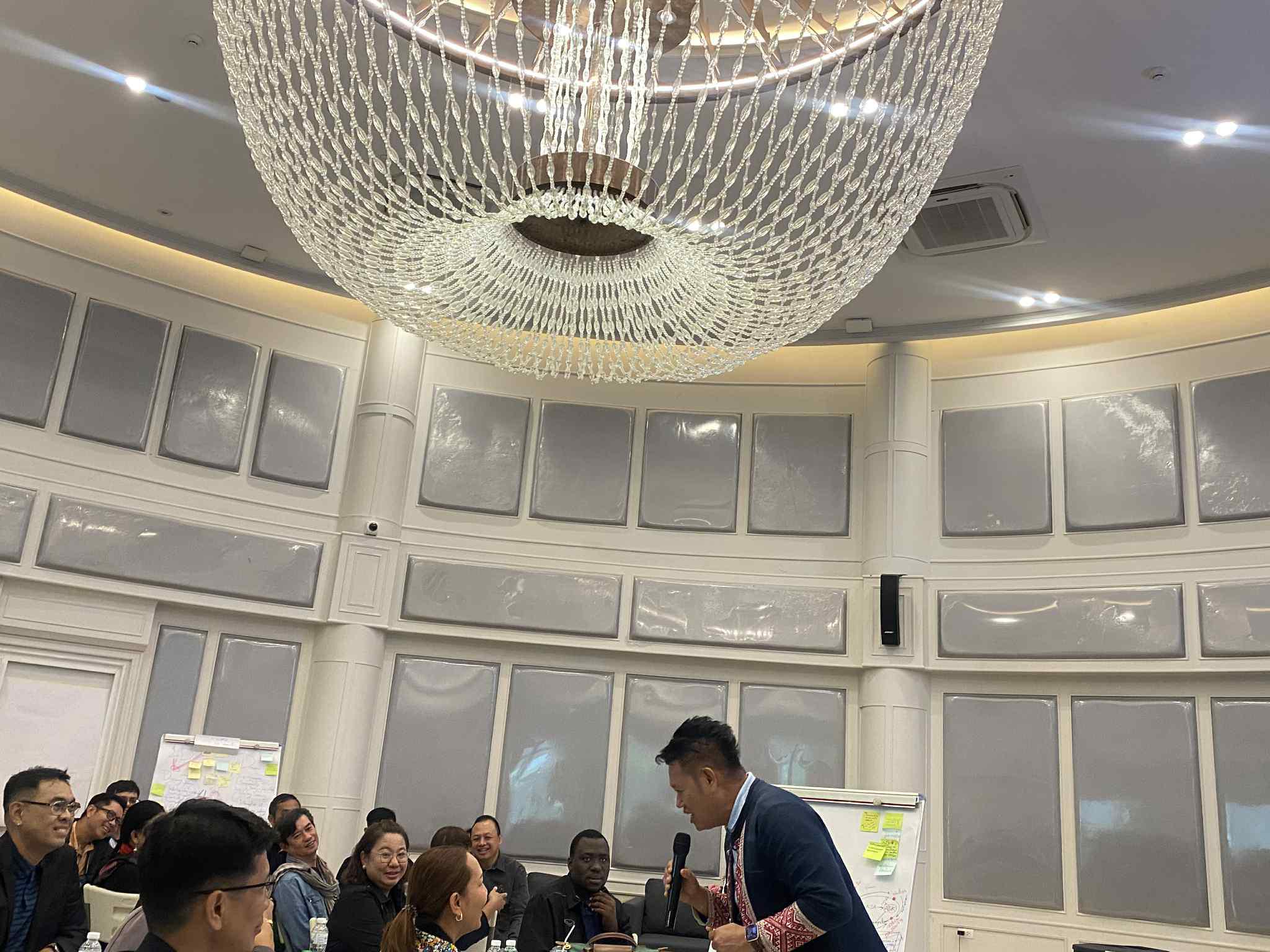 10. การประชุมถอดบทเรียนการดำเนินงานโครงการพัฒนาครูในโครงการผลิตครูเพื่อพัฒนาท้องถิ่น