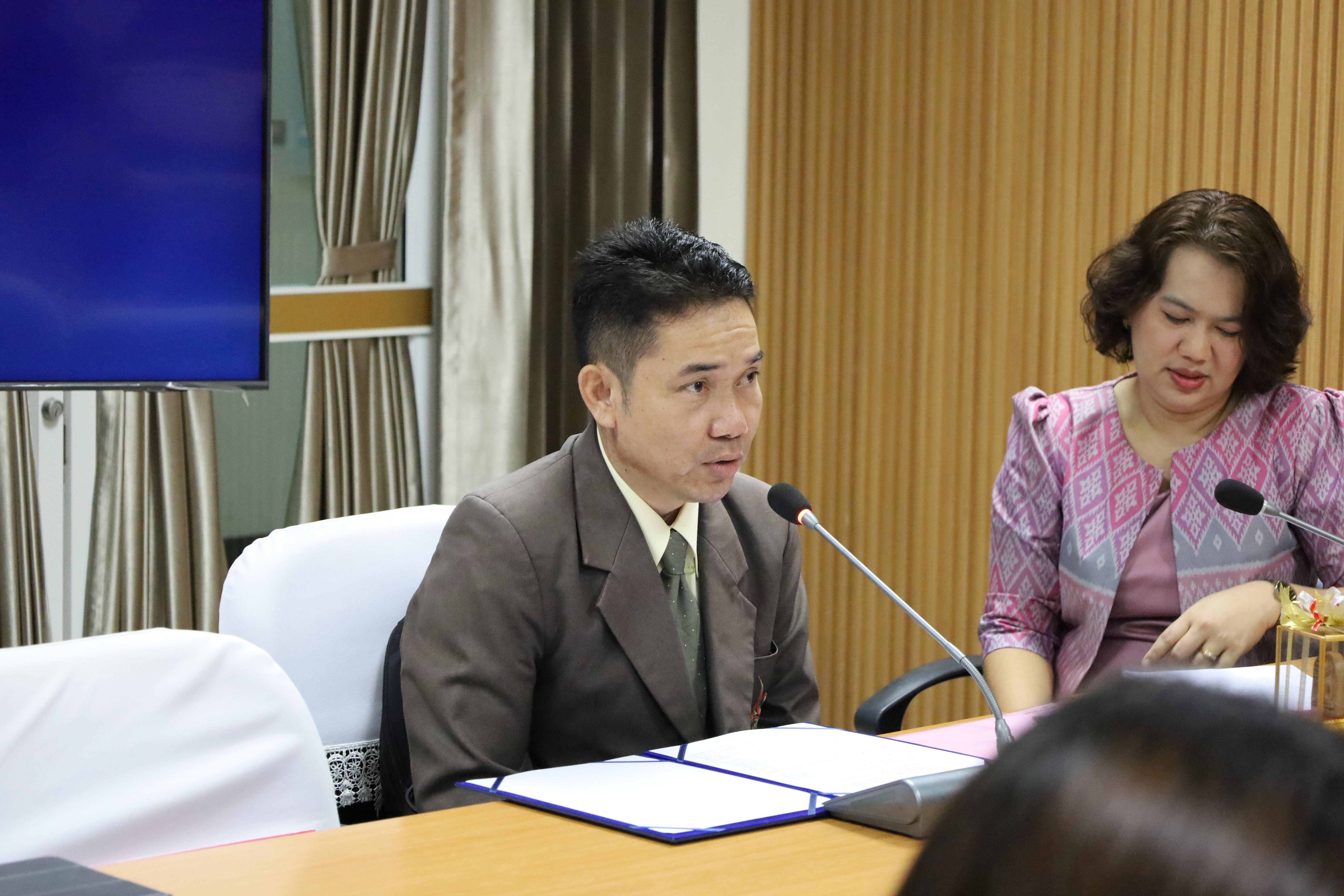 2. กิจกรรมอบรมเชิงปฏิบัติการ "พัฒนาองค์ความรู้การออกแบบและพัฒนาหลักสูตรและการสอน"