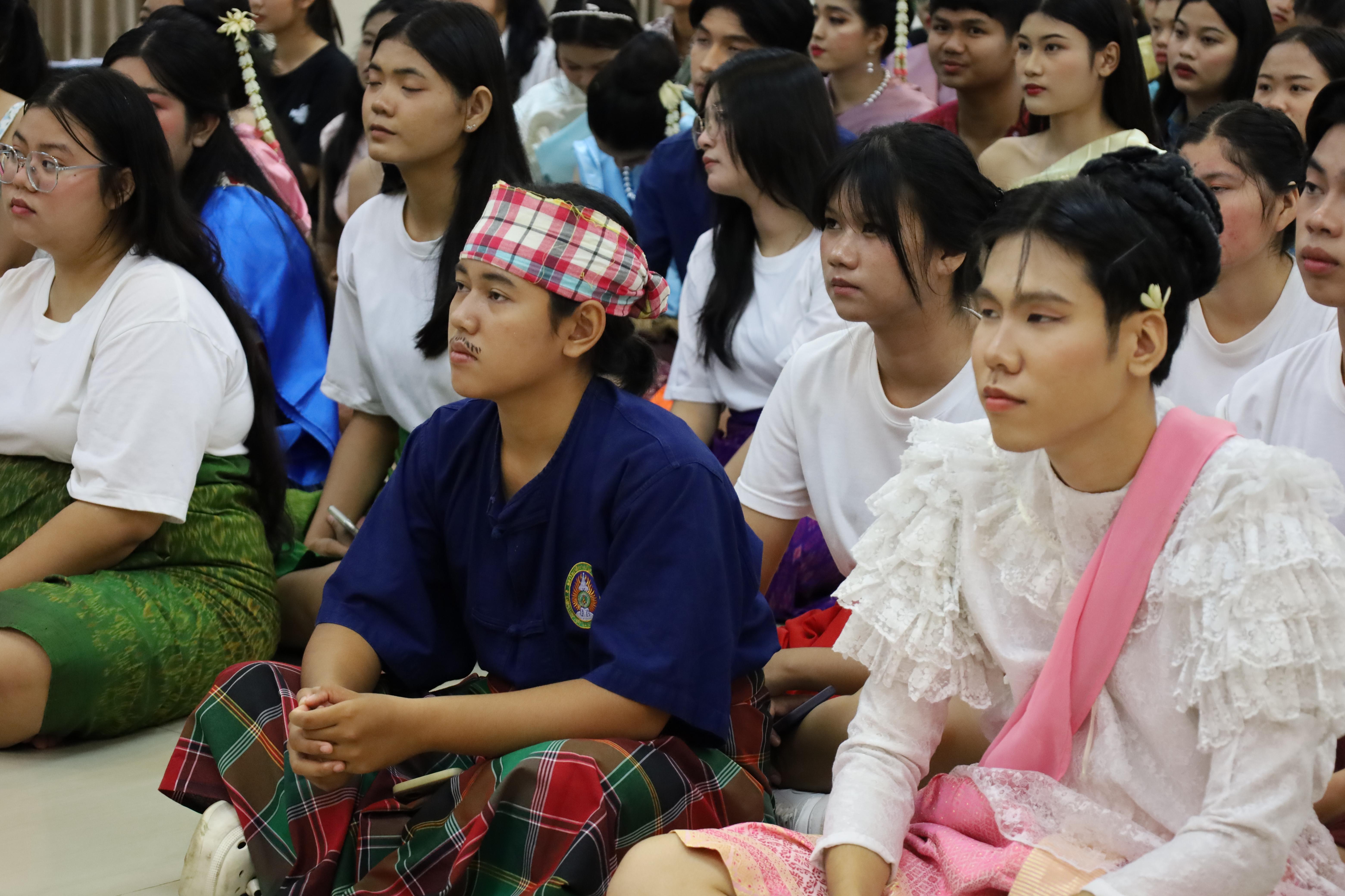 7. การแสดงละคร "สืบสานตำนานนครพระชุม" รูปแบบ Story line