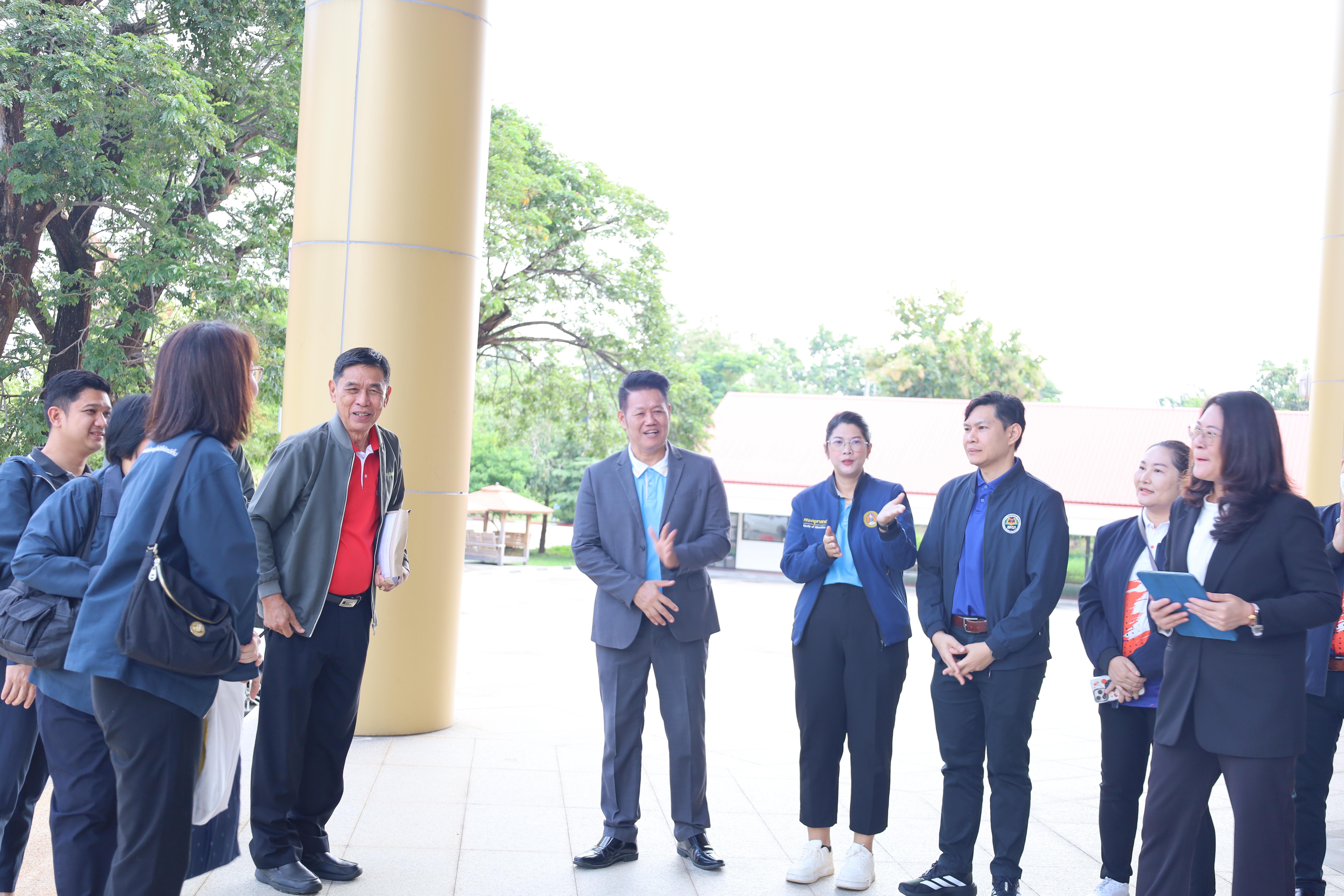 1. ต้อนรับคณะกรรมการกสศ.ในการลงพื้นที่เพื่อเตรียมเป็นสถานศึกษาโครงการครูรัก(ษ์)ถิ่น