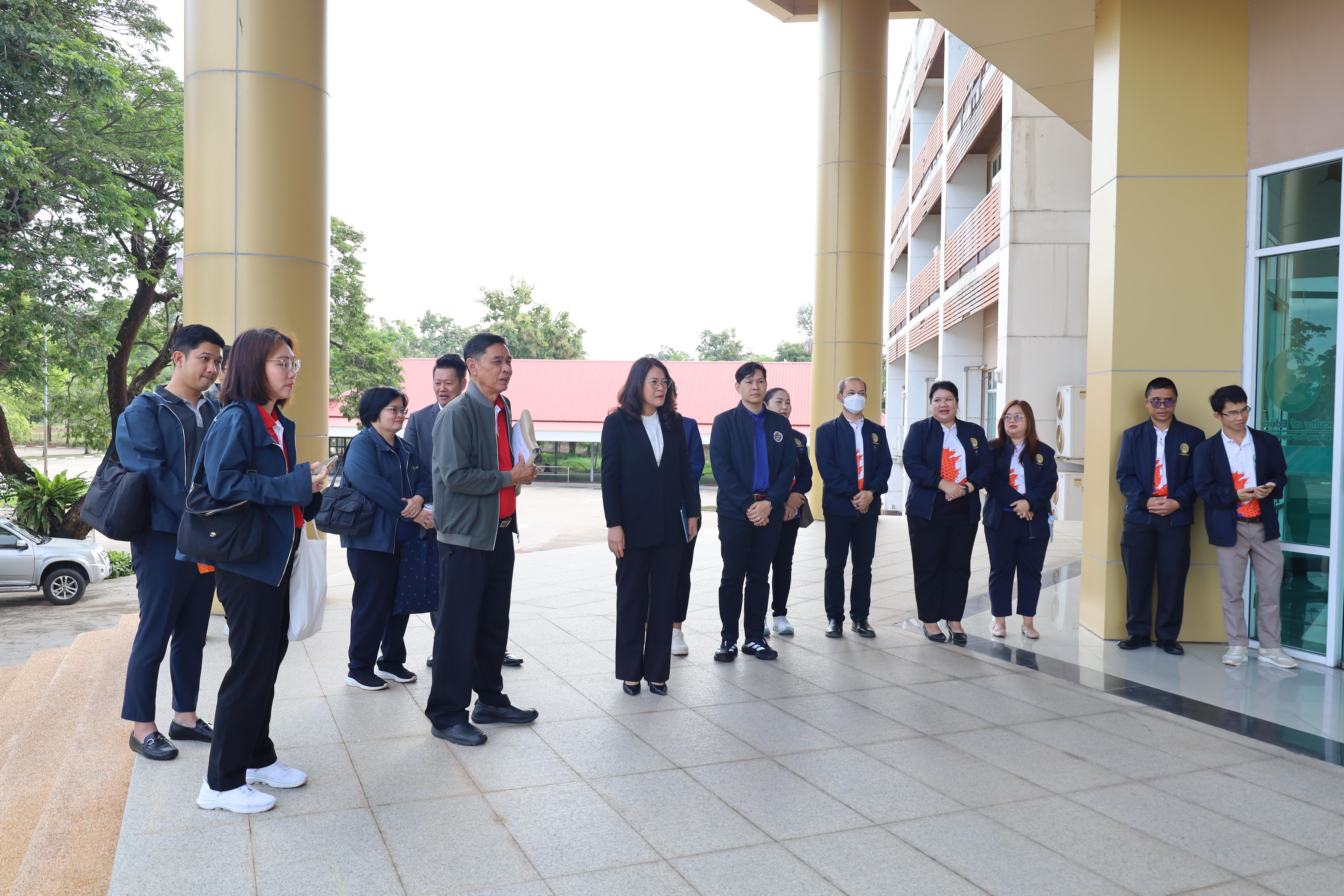 7. ต้อนรับคณะกรรมการกสศ.ในการลงพื้นที่เพื่อเตรียมเป็นสถานศึกษาโครงการครูรัก(ษ์)ถิ่น