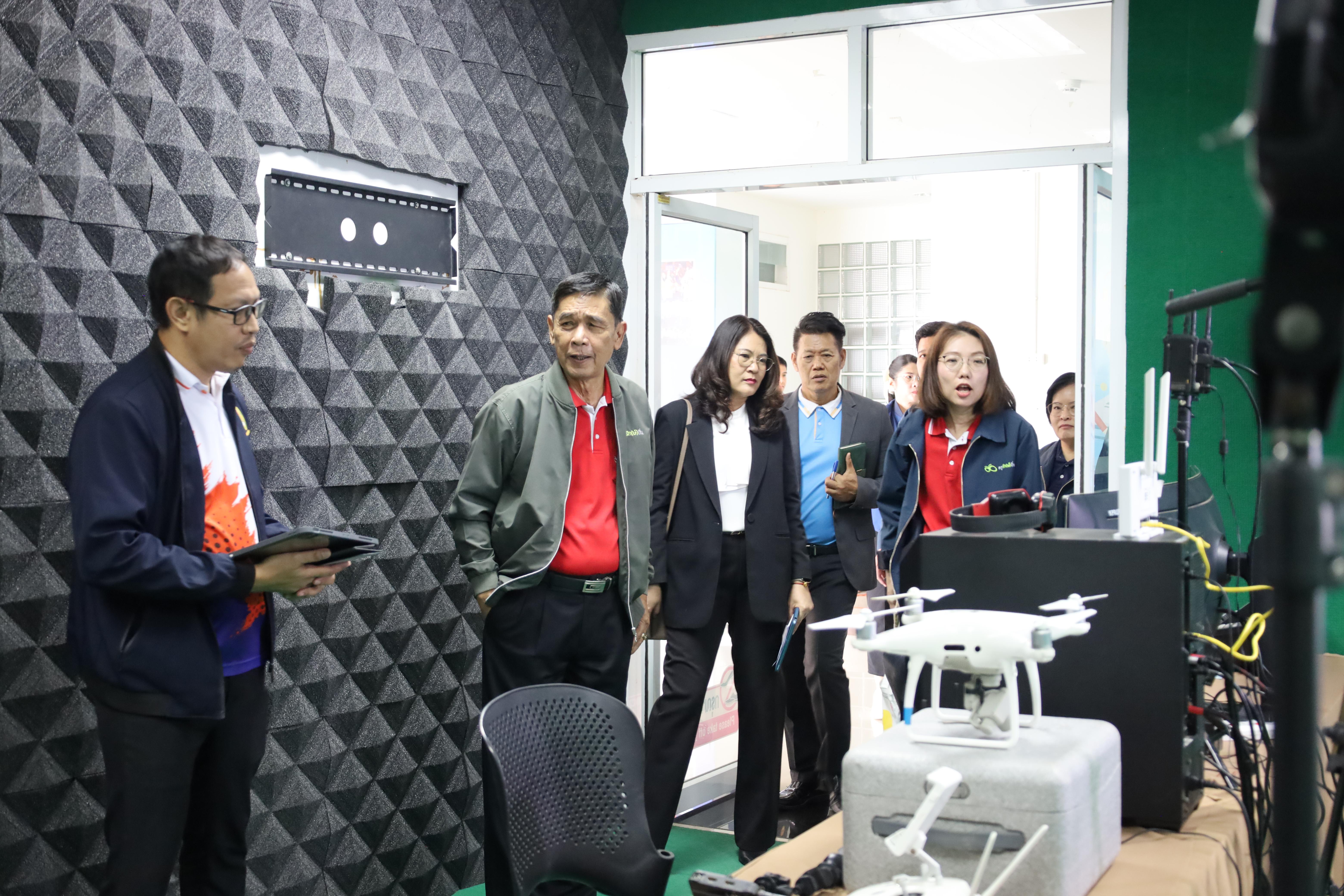 79. ต้อนรับคณะกรรมการกสศ.ในการลงพื้นที่เพื่อเตรียมเป็นสถานศึกษาโครงการครูรัก(ษ์)ถิ่น