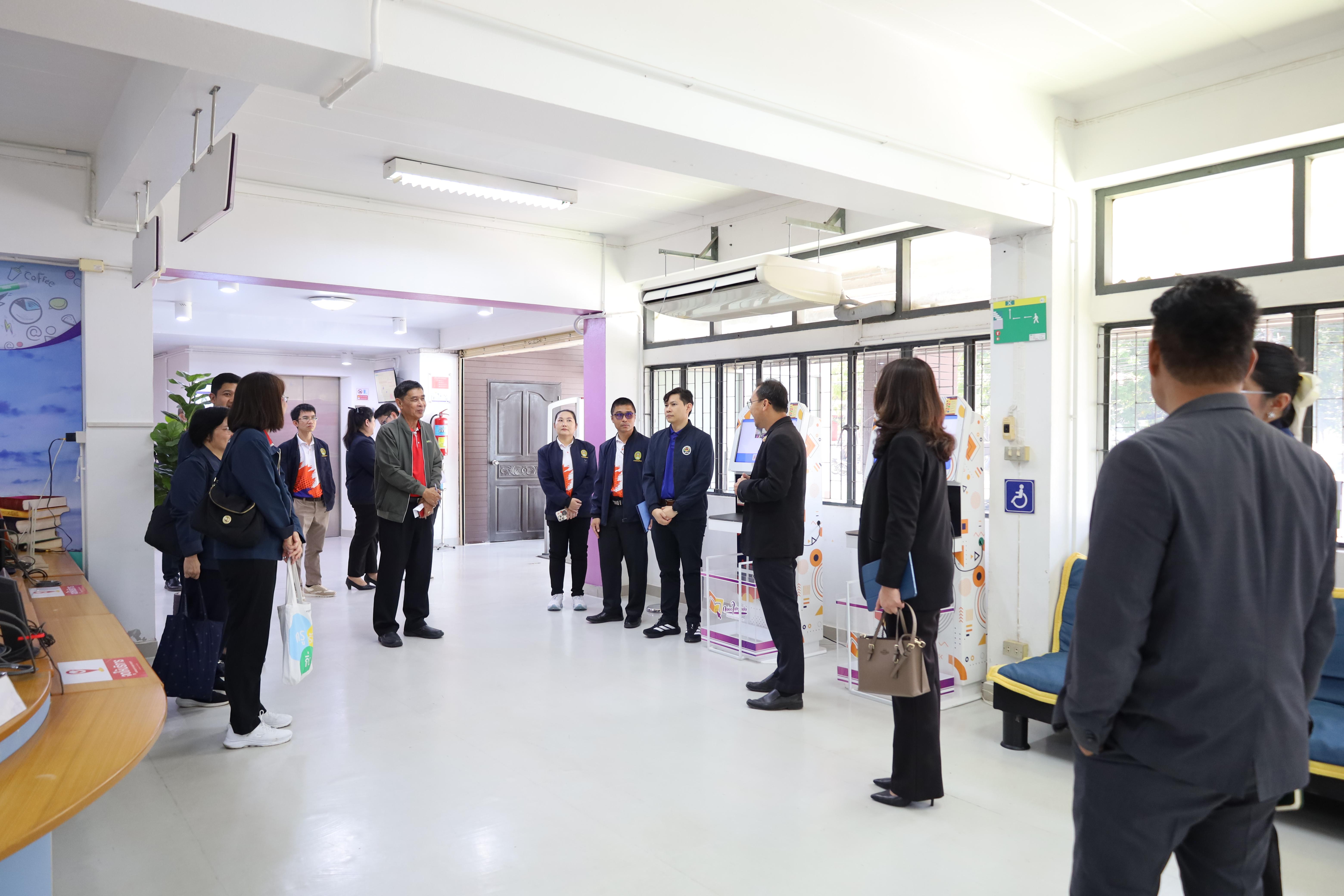 114. ต้อนรับคณะกรรมการกสศ.ในการลงพื้นที่เพื่อเตรียมเป็นสถานศึกษาโครงการครูรัก(ษ์)ถิ่น