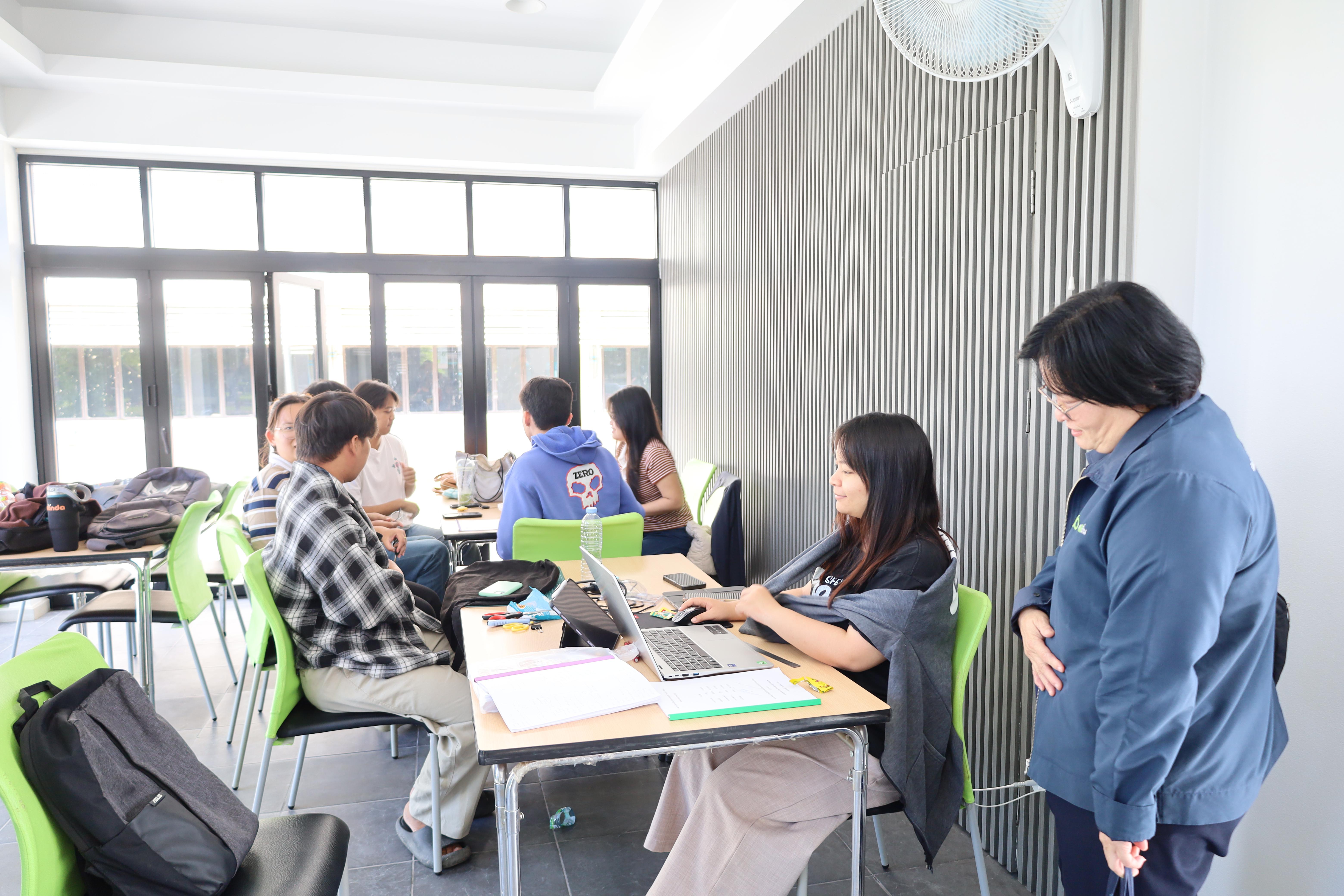 152. ต้อนรับคณะกรรมการกสศ.ในการลงพื้นที่เพื่อเตรียมเป็นสถานศึกษาโครงการครูรัก(ษ์)ถิ่น