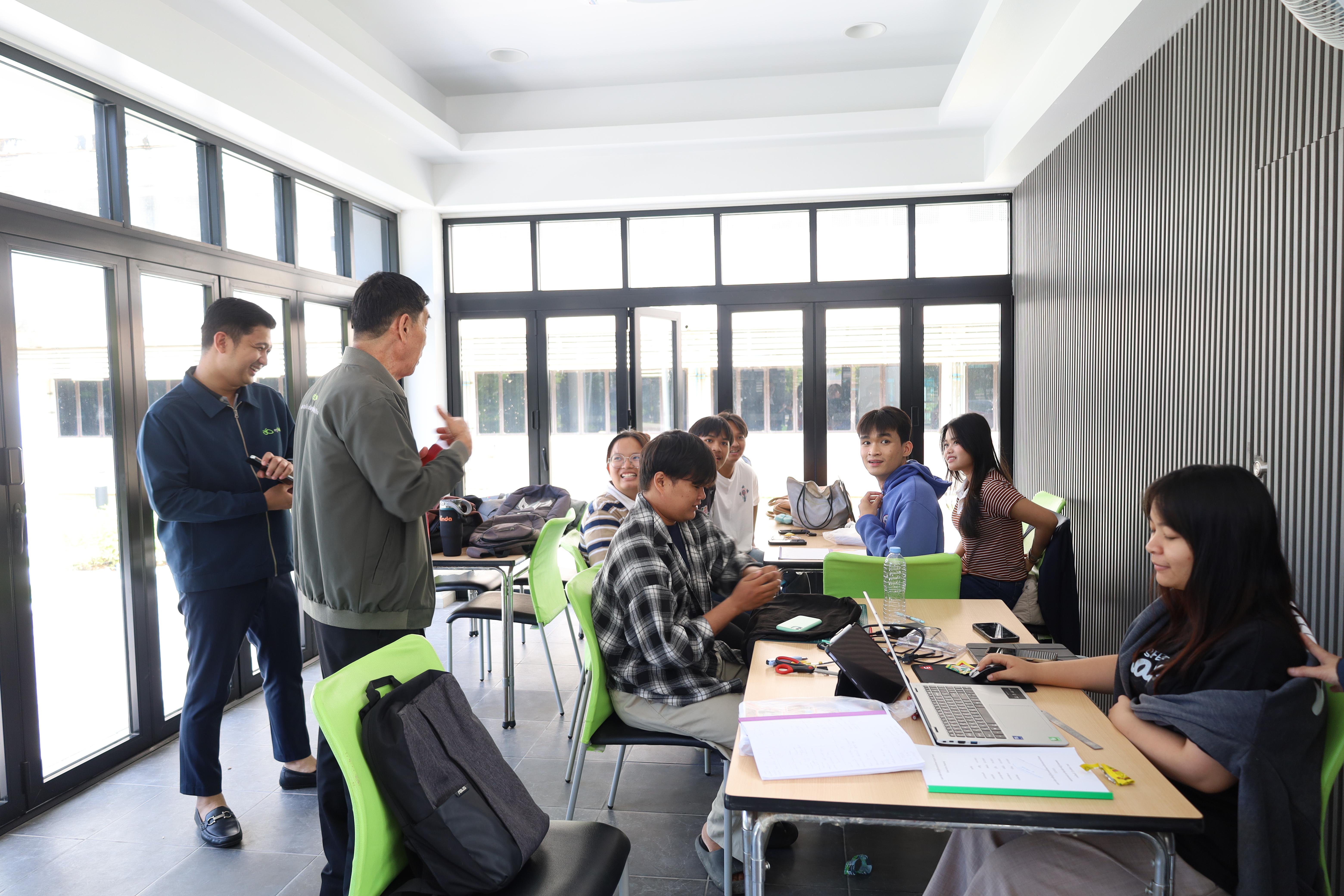 153. ต้อนรับคณะกรรมการกสศ.ในการลงพื้นที่เพื่อเตรียมเป็นสถานศึกษาโครงการครูรัก(ษ์)ถิ่น