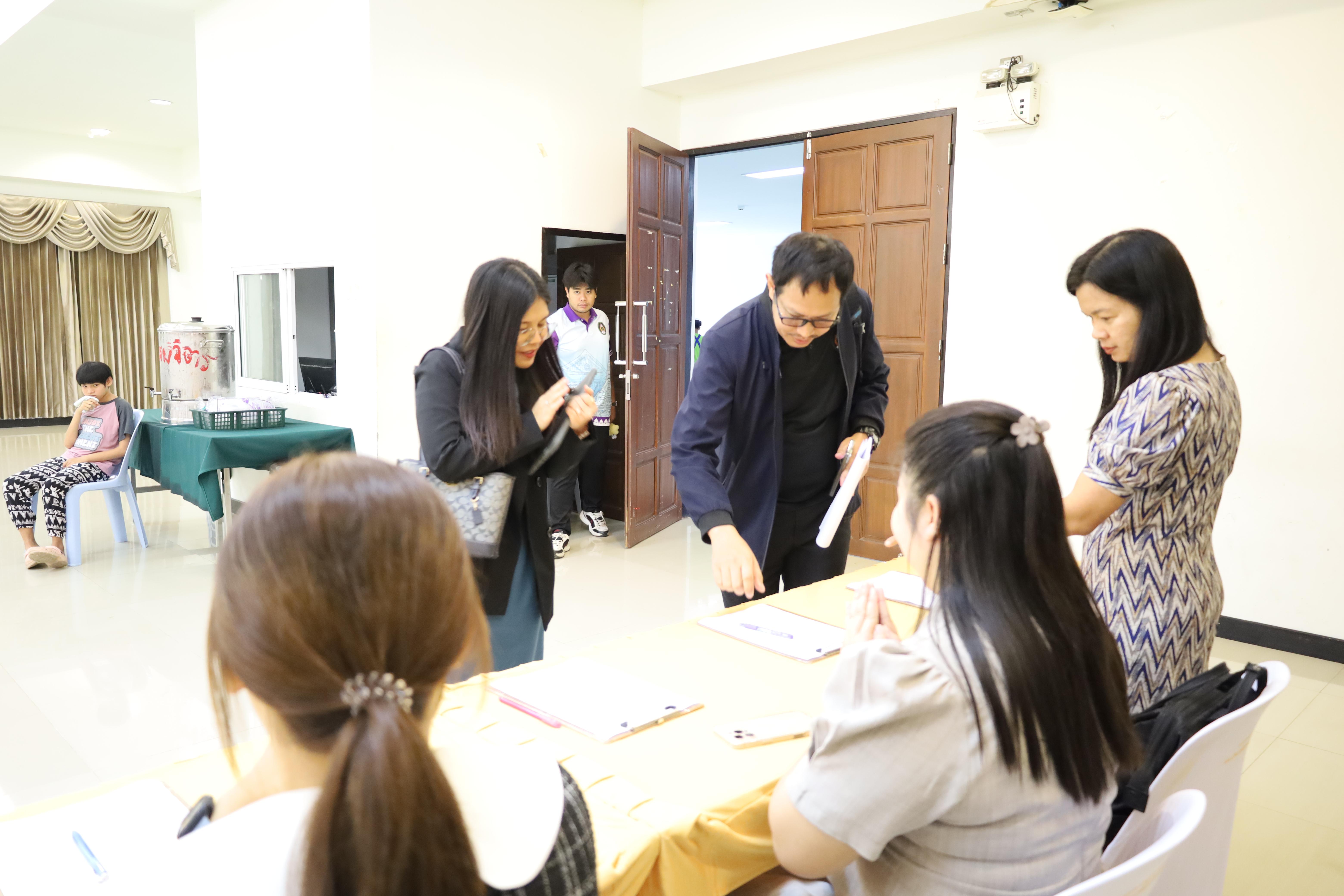 2. การประชุมผู้บริหารมหาวิทยาลัยพบบุคลากรคณะครุศาสตร์