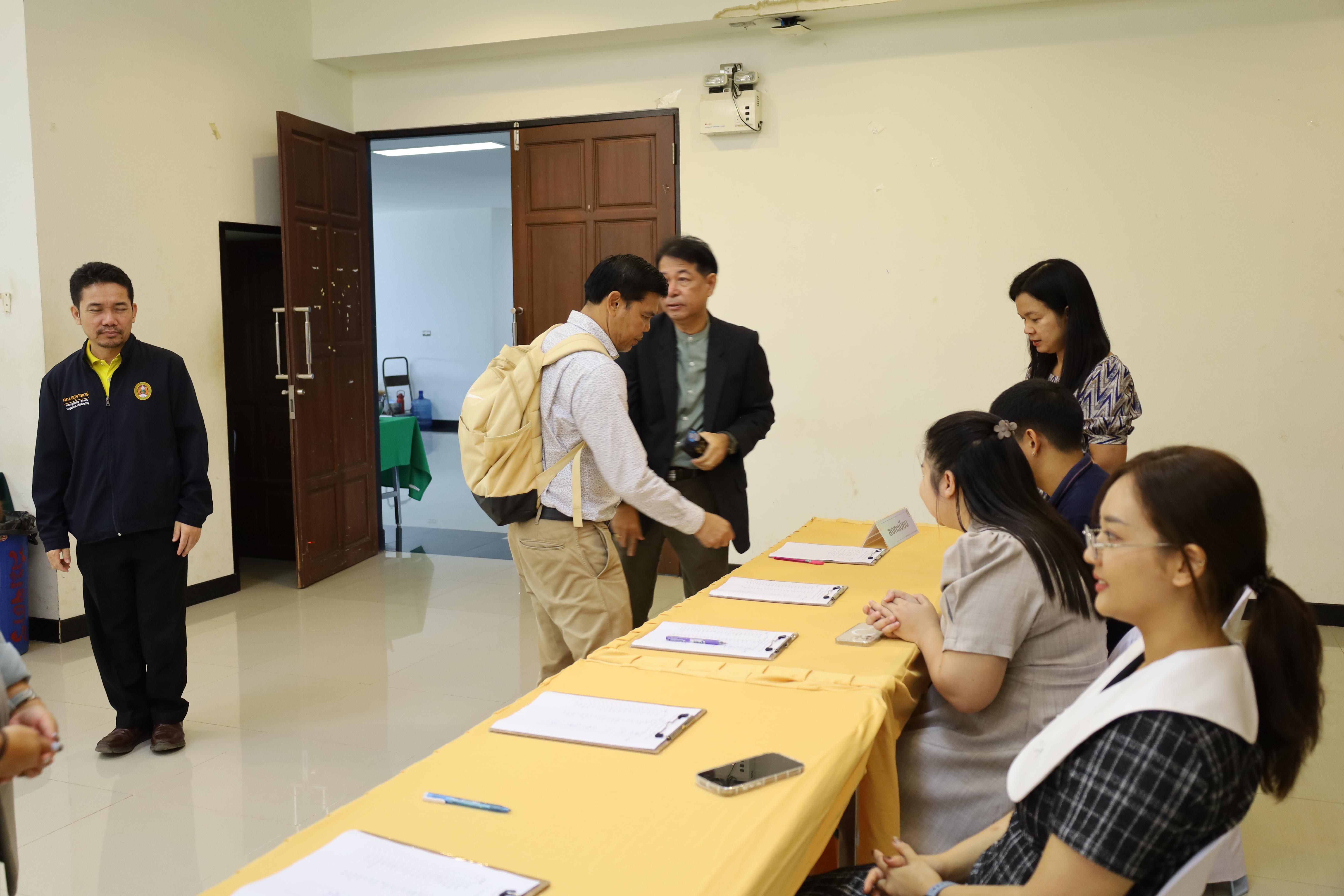 4. การประชุมผู้บริหารมหาวิทยาลัยพบบุคลากรคณะครุศาสตร์