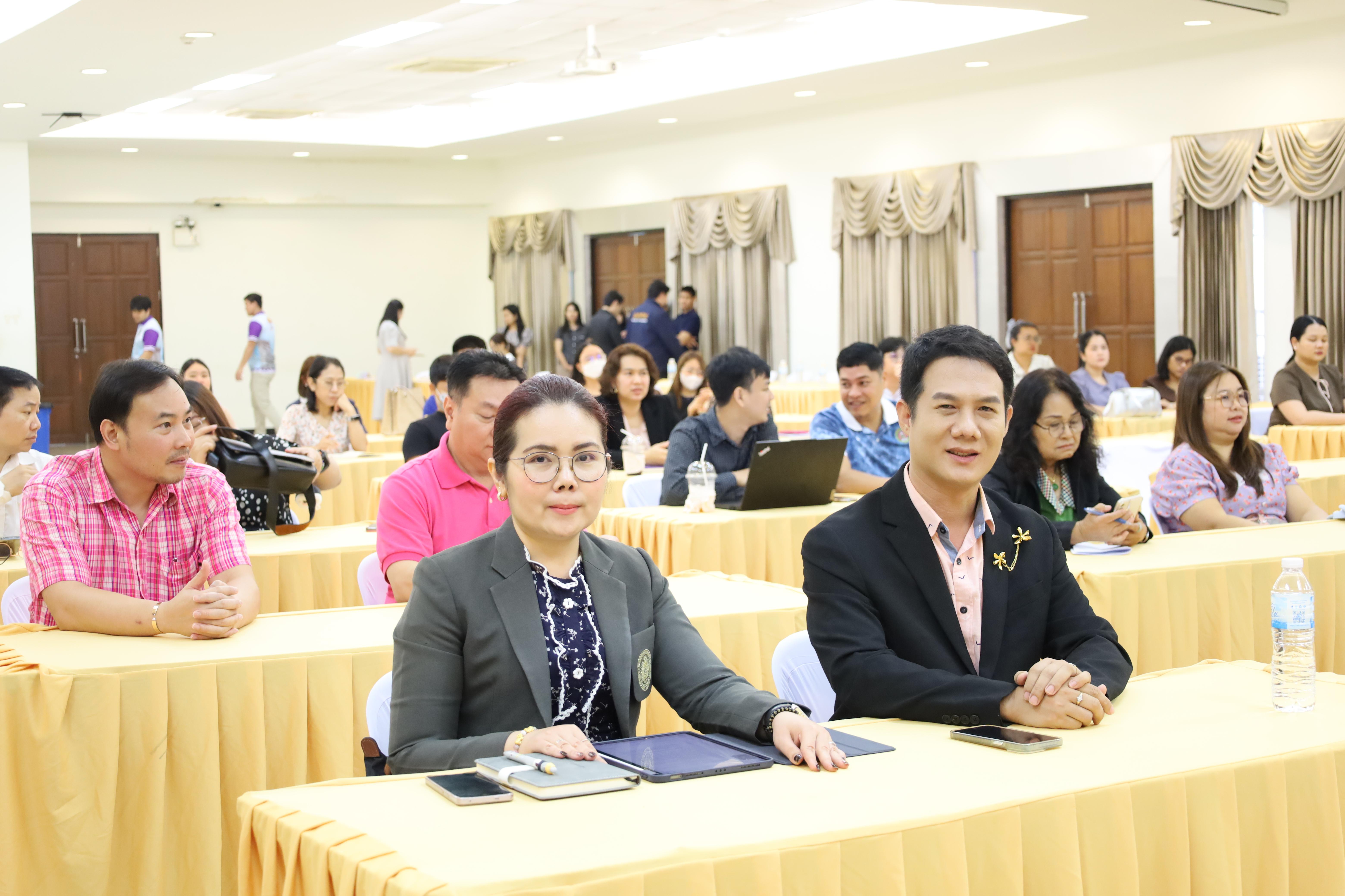 21. การประชุมผู้บริหารมหาวิทยาลัยพบบุคลากรคณะครุศาสตร์