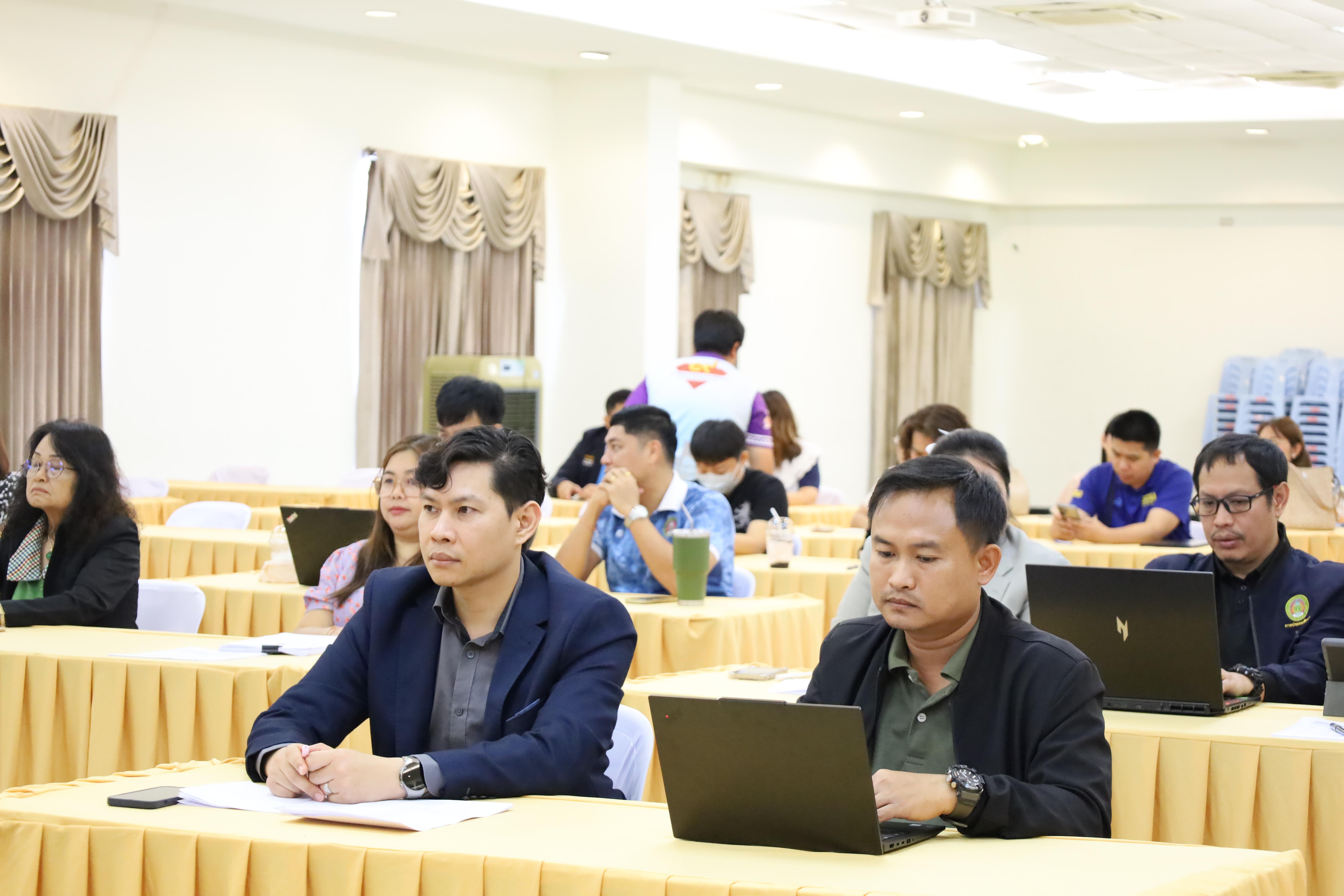 35. การประชุมผู้บริหารมหาวิทยาลัยพบบุคลากรคณะครุศาสตร์