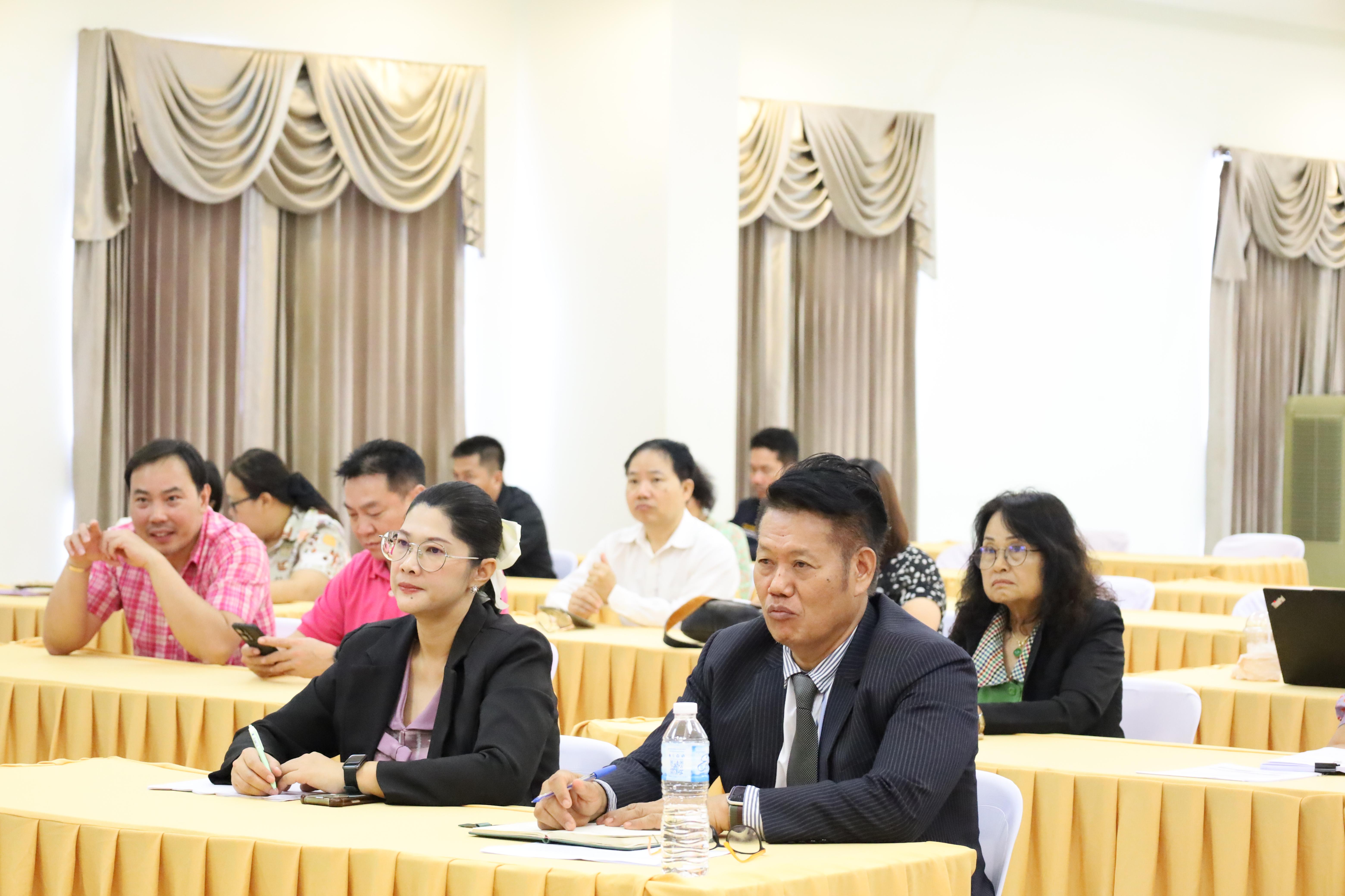 37. การประชุมผู้บริหารมหาวิทยาลัยพบบุคลากรคณะครุศาสตร์