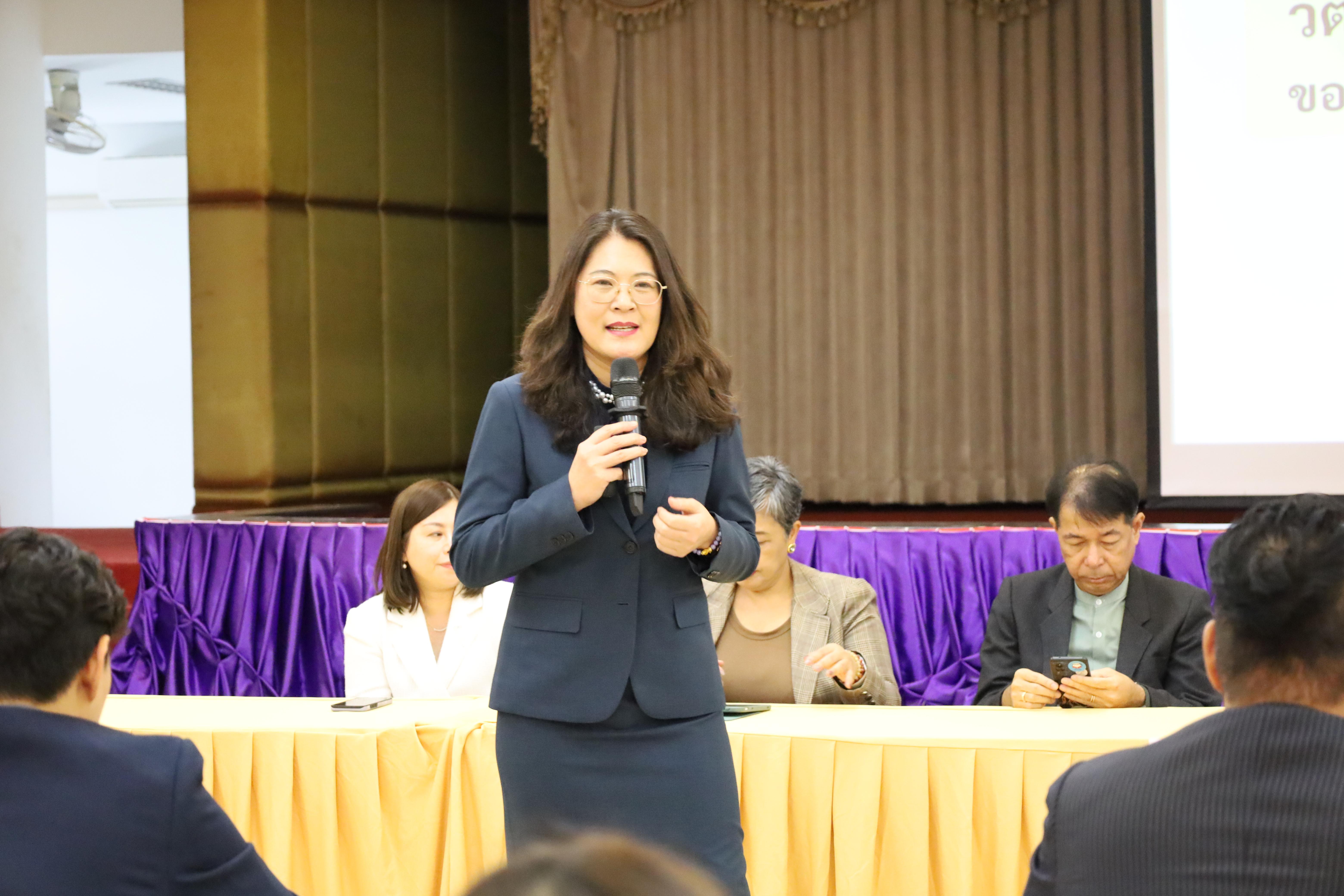 43. การประชุมผู้บริหารมหาวิทยาลัยพบบุคลากรคณะครุศาสตร์
