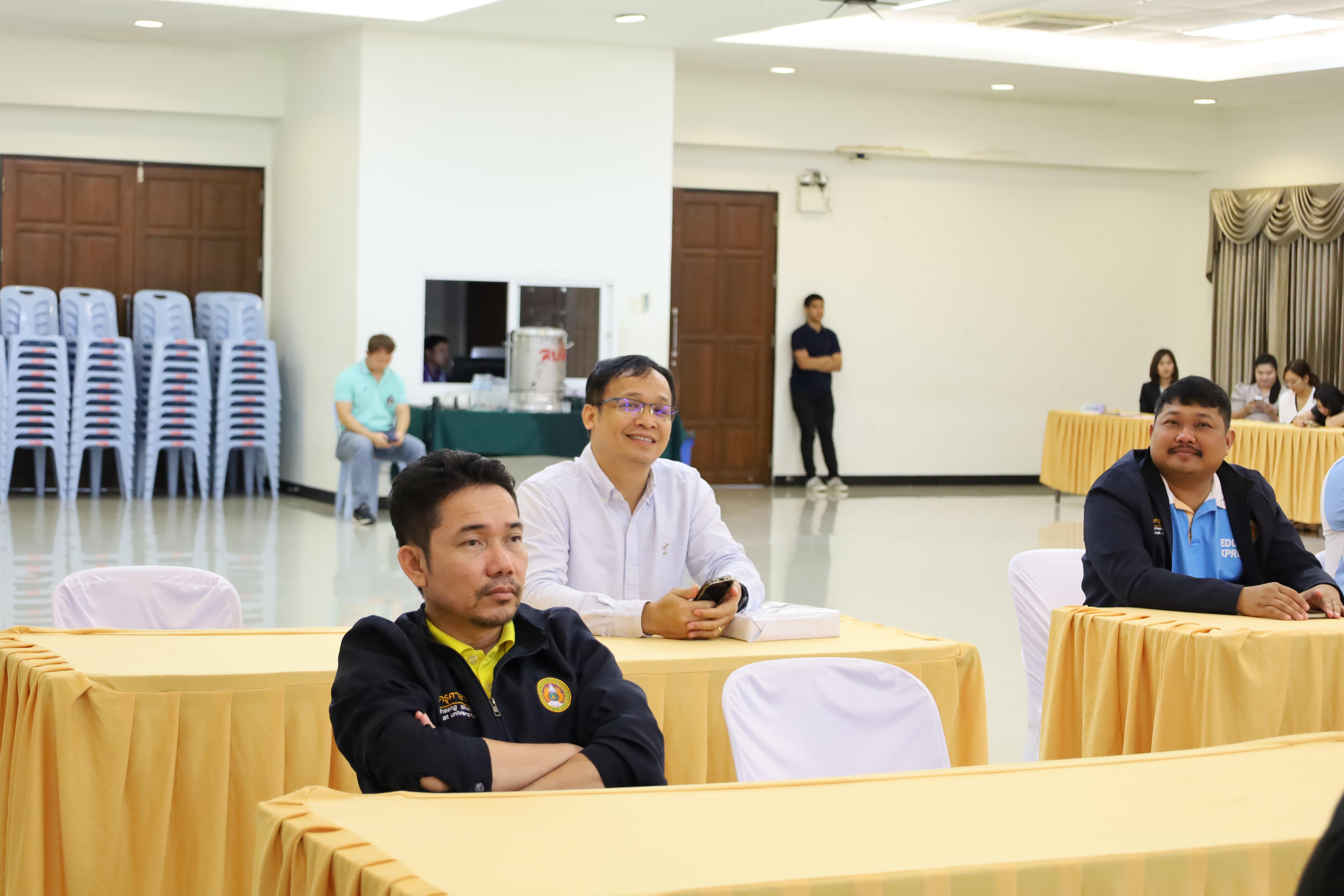 92. การประชุมผู้บริหารมหาวิทยาลัยพบบุคลากรคณะครุศาสตร์