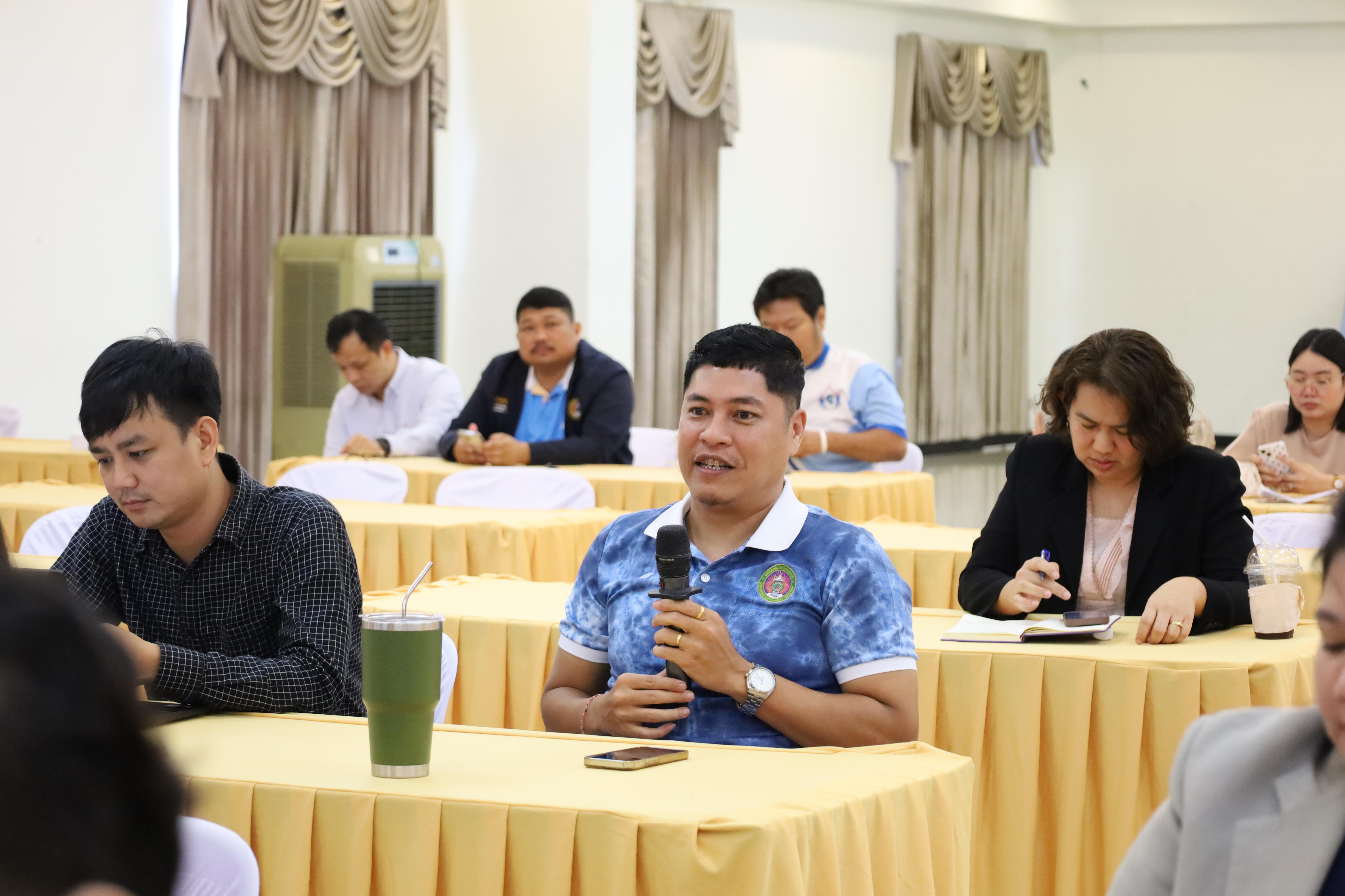 96. การประชุมผู้บริหารมหาวิทยาลัยพบบุคลากรคณะครุศาสตร์