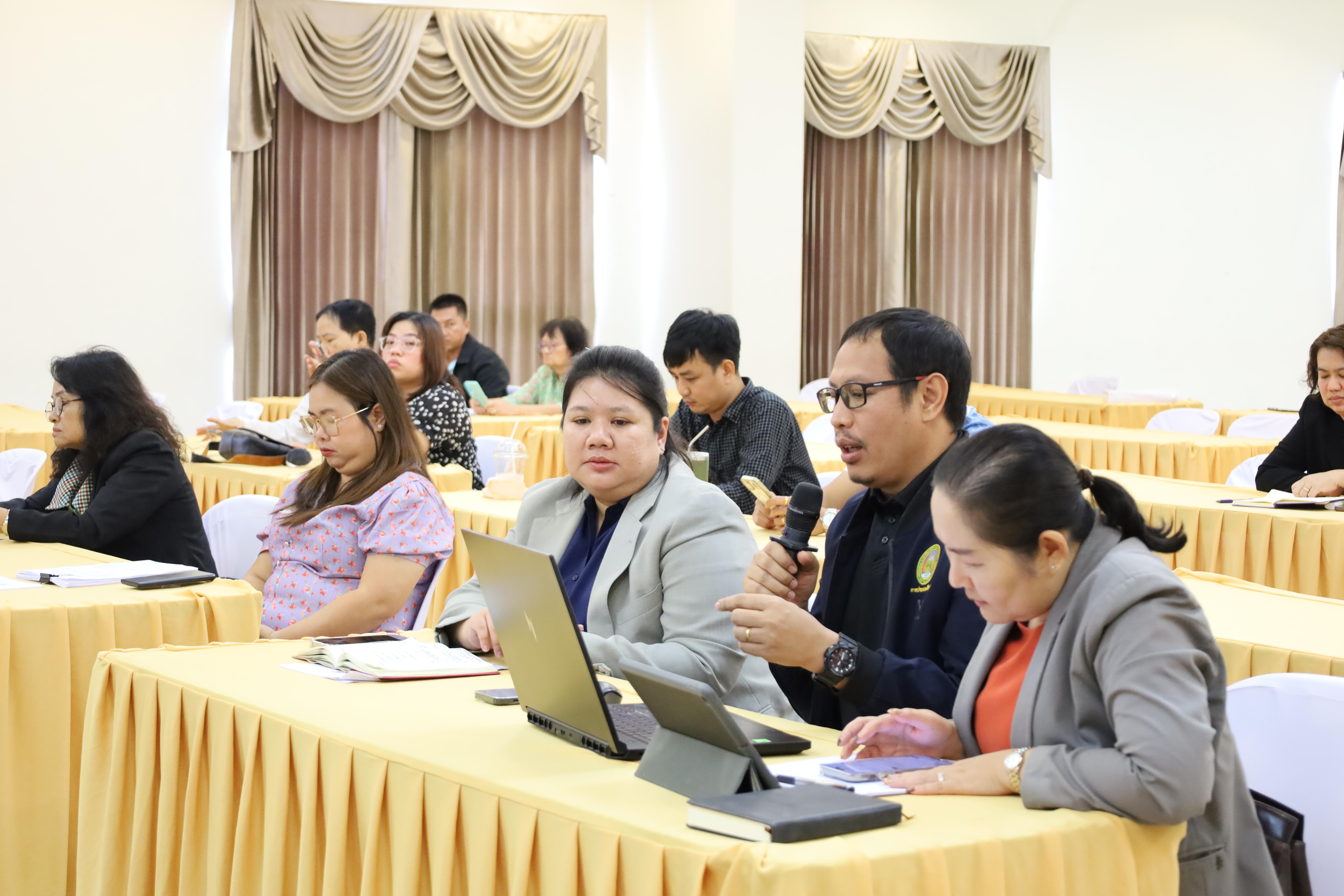 108. การประชุมผู้บริหารมหาวิทยาลัยพบบุคลากรคณะครุศาสตร์