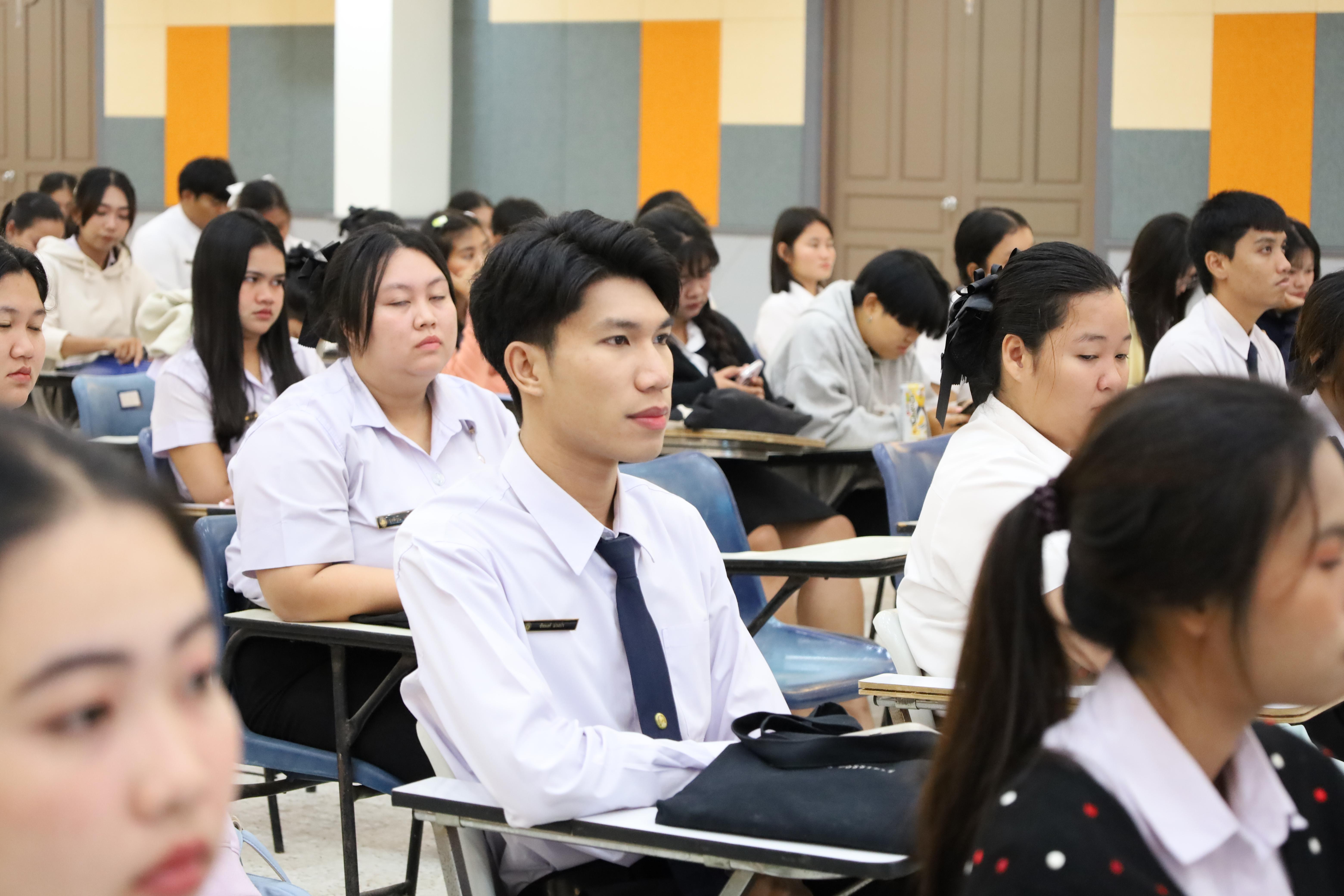 6. กิจกรรมปฐมนิเทศนักศึกษาก่อนออกฝึกประสบการณ์วิชาชีพครู 2