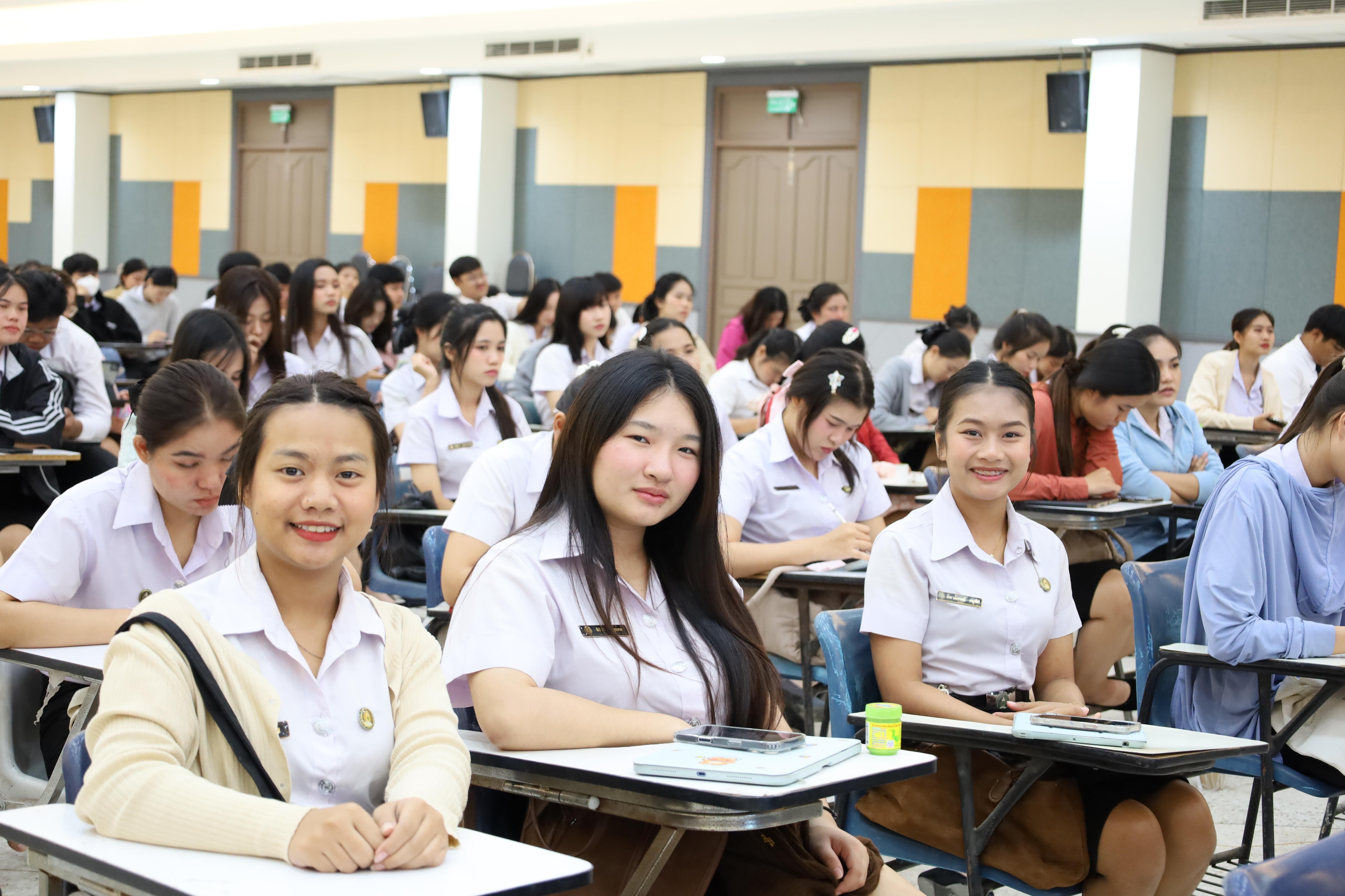 90. กิจกรรมปฐมนิเทศนักศึกษาก่อนออกฝึกประสบการณ์วิชาชีพครู 2