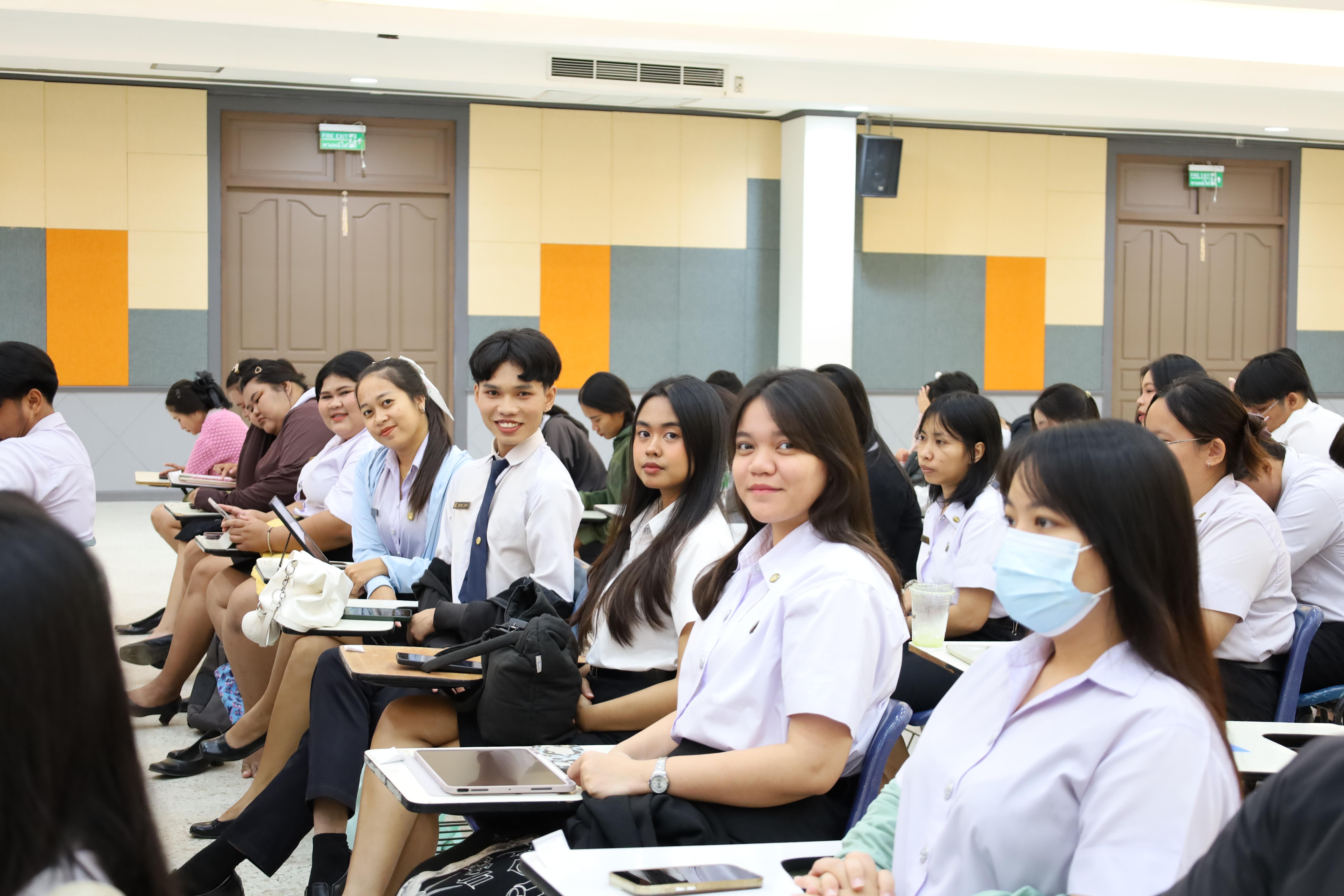 96. กิจกรรมปฐมนิเทศนักศึกษาก่อนออกฝึกประสบการณ์วิชาชีพครู 2