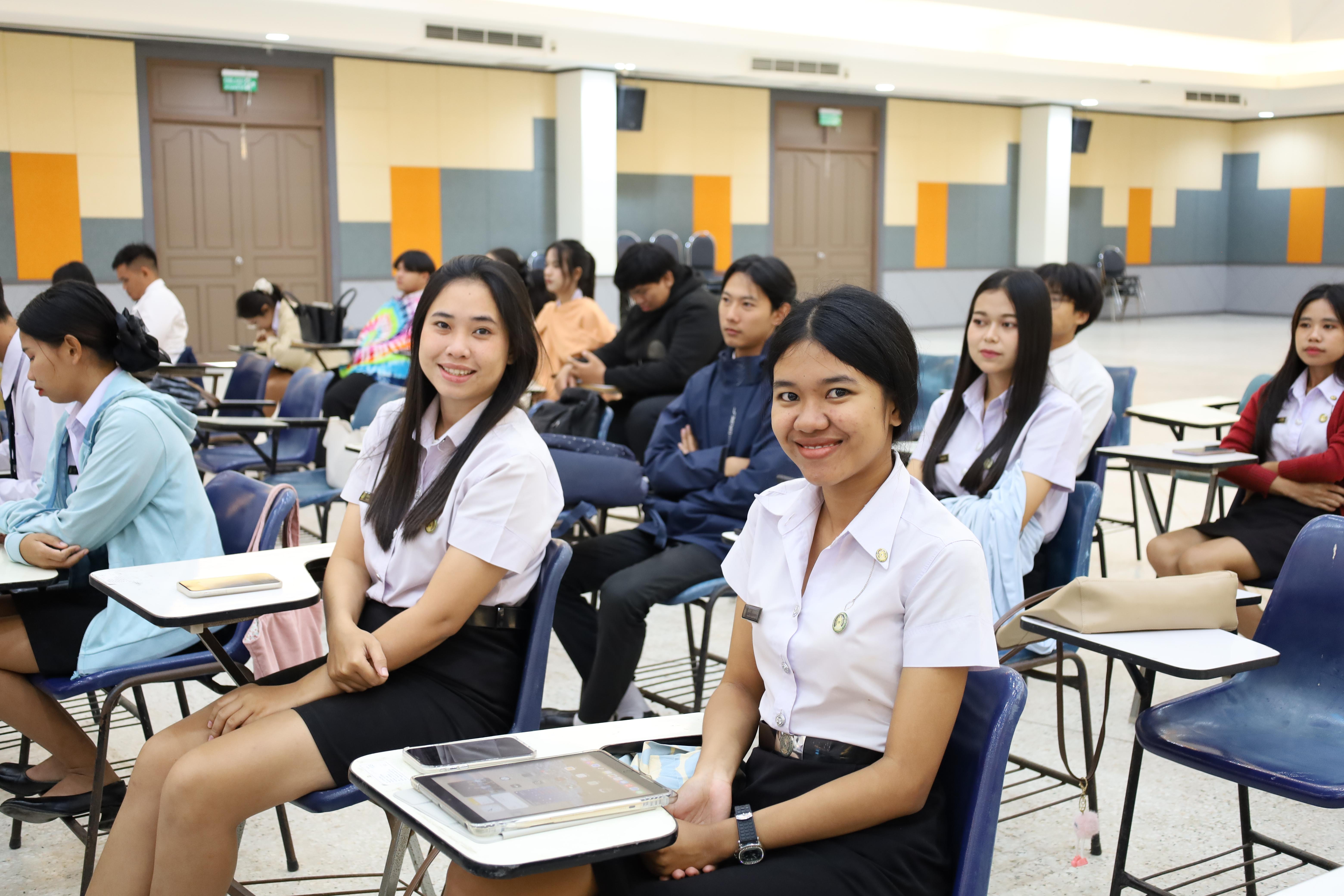 107. กิจกรรมปฐมนิเทศนักศึกษาก่อนออกฝึกประสบการณ์วิชาชีพครู 2