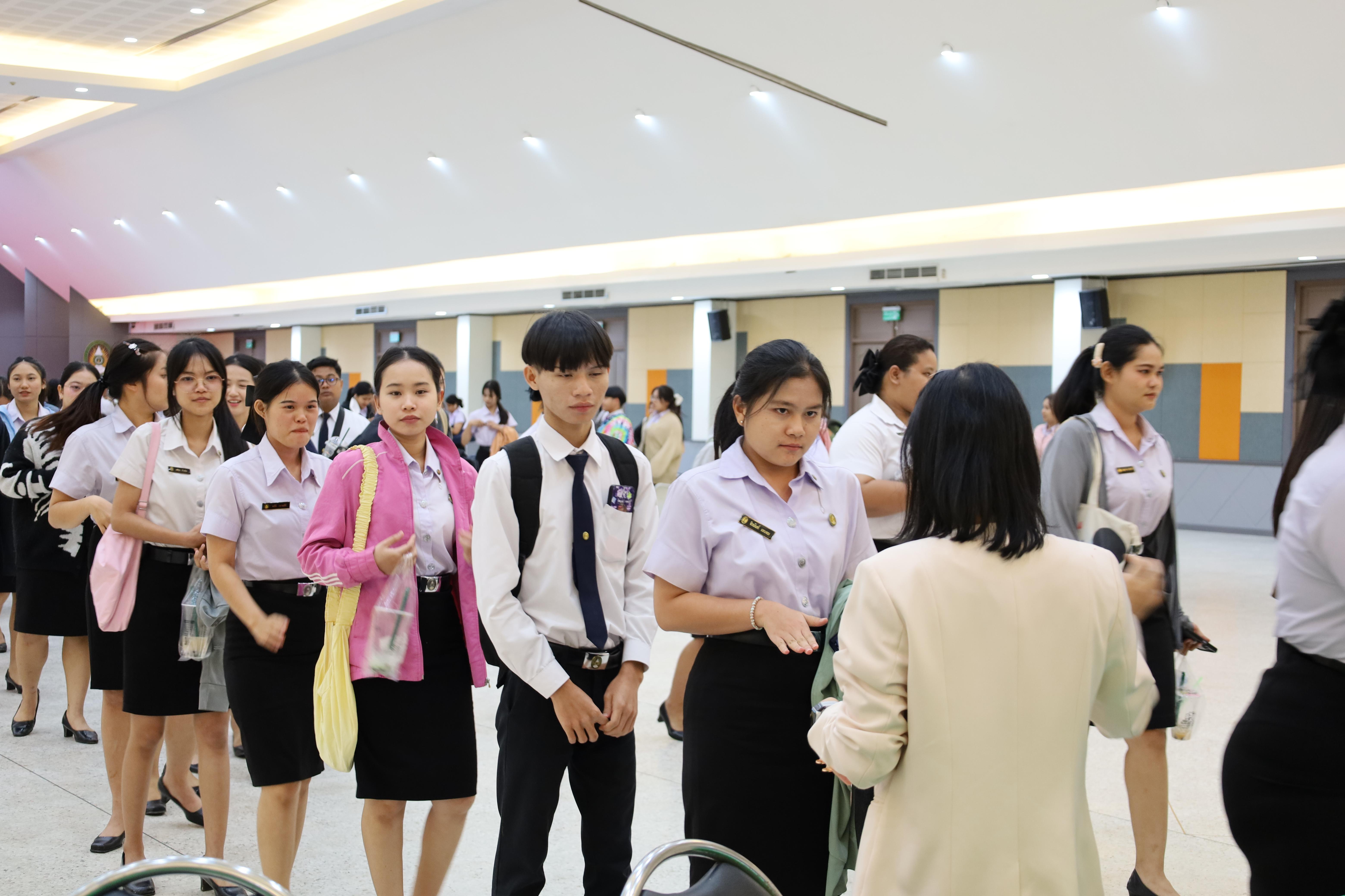 185. กิจกรรมปฐมนิเทศนักศึกษาก่อนออกฝึกประสบการณ์วิชาชีพครู 2