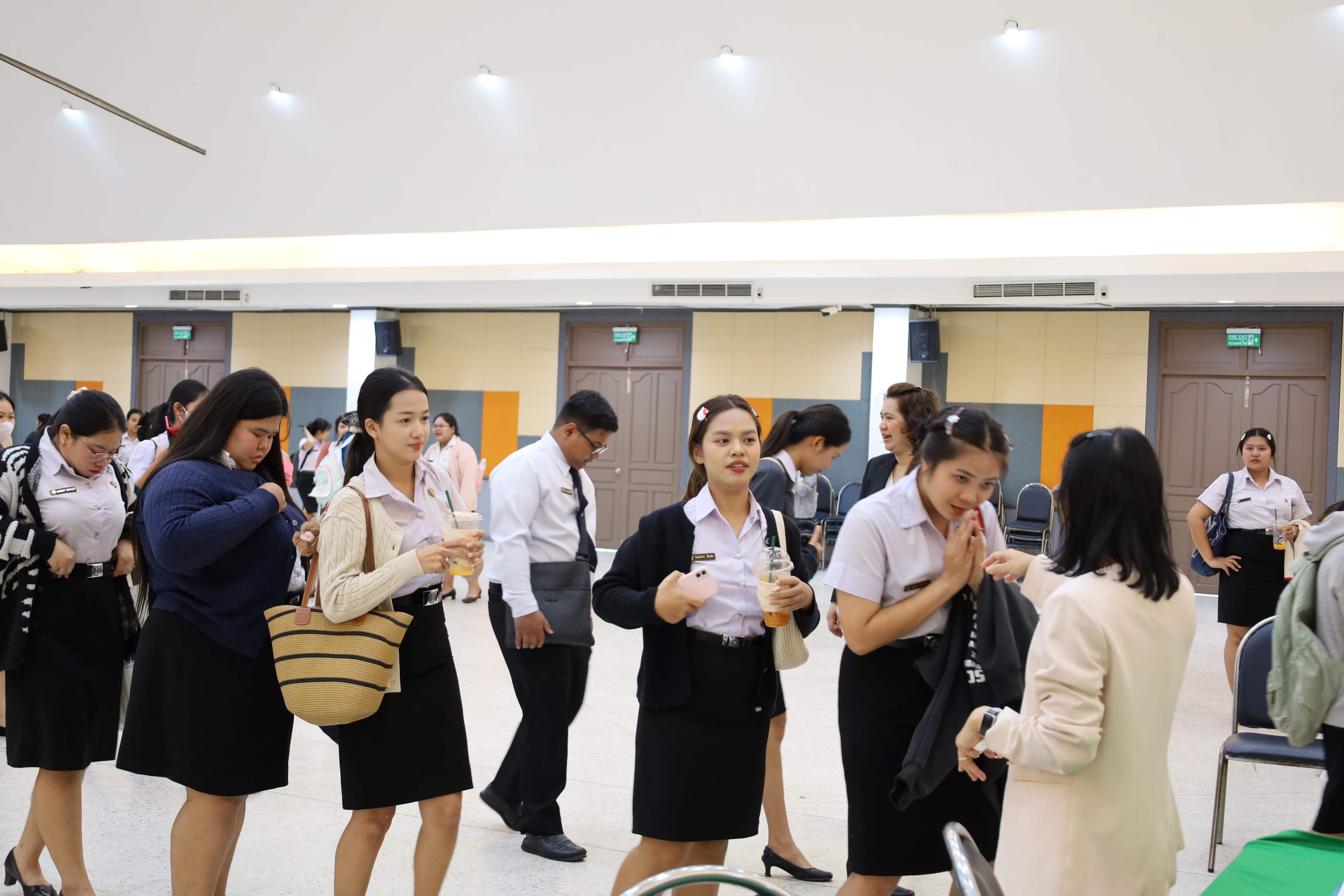 186. กิจกรรมปฐมนิเทศนักศึกษาก่อนออกฝึกประสบการณ์วิชาชีพครู 2