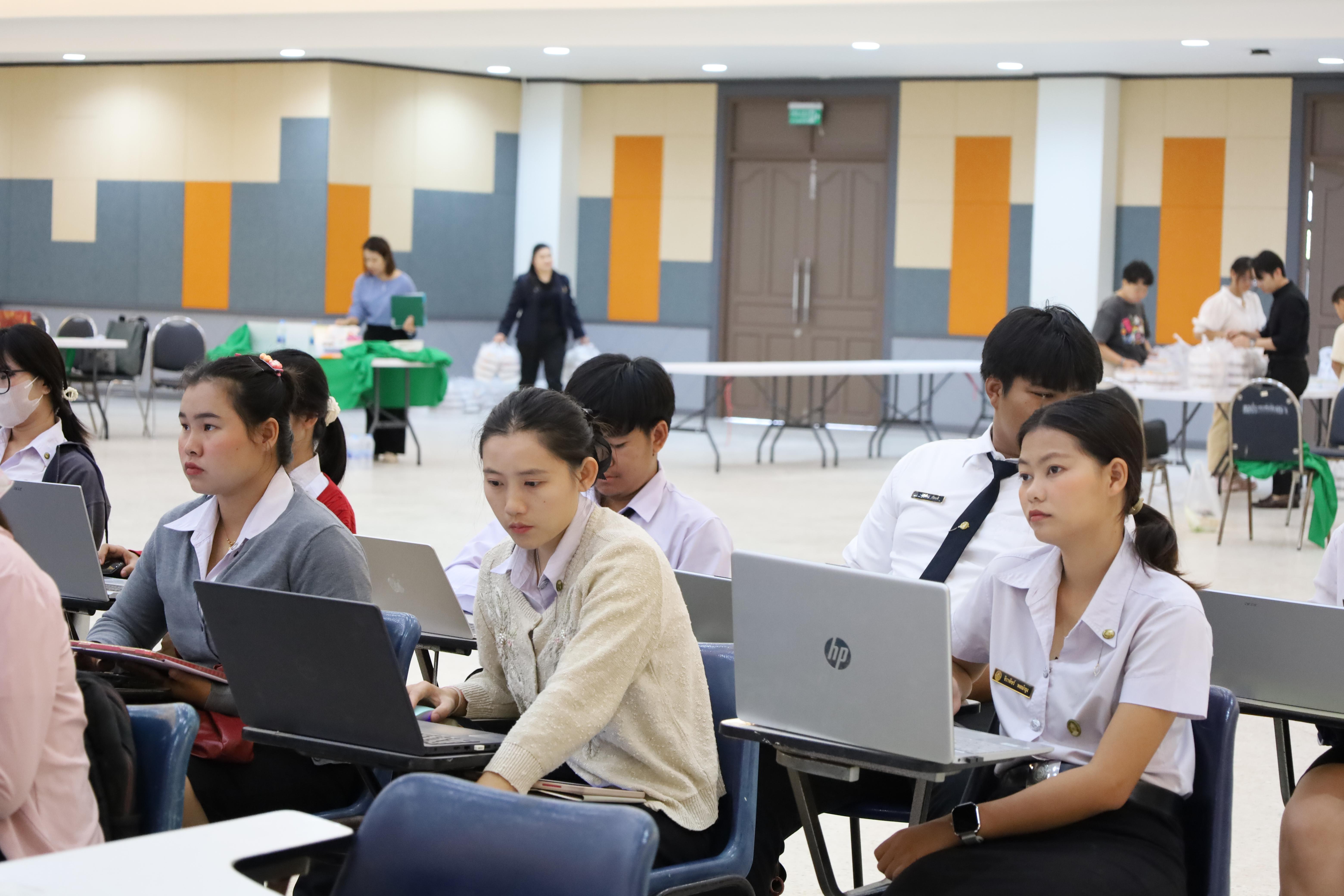 58. กิจกรรมอบรมเชิงปฏิบัติการการเขียนบทความวิจัยและนำเสนอนวัตกรรมทางการศึกษา สำหรับนักศึกษาชั้นปีที่ 4